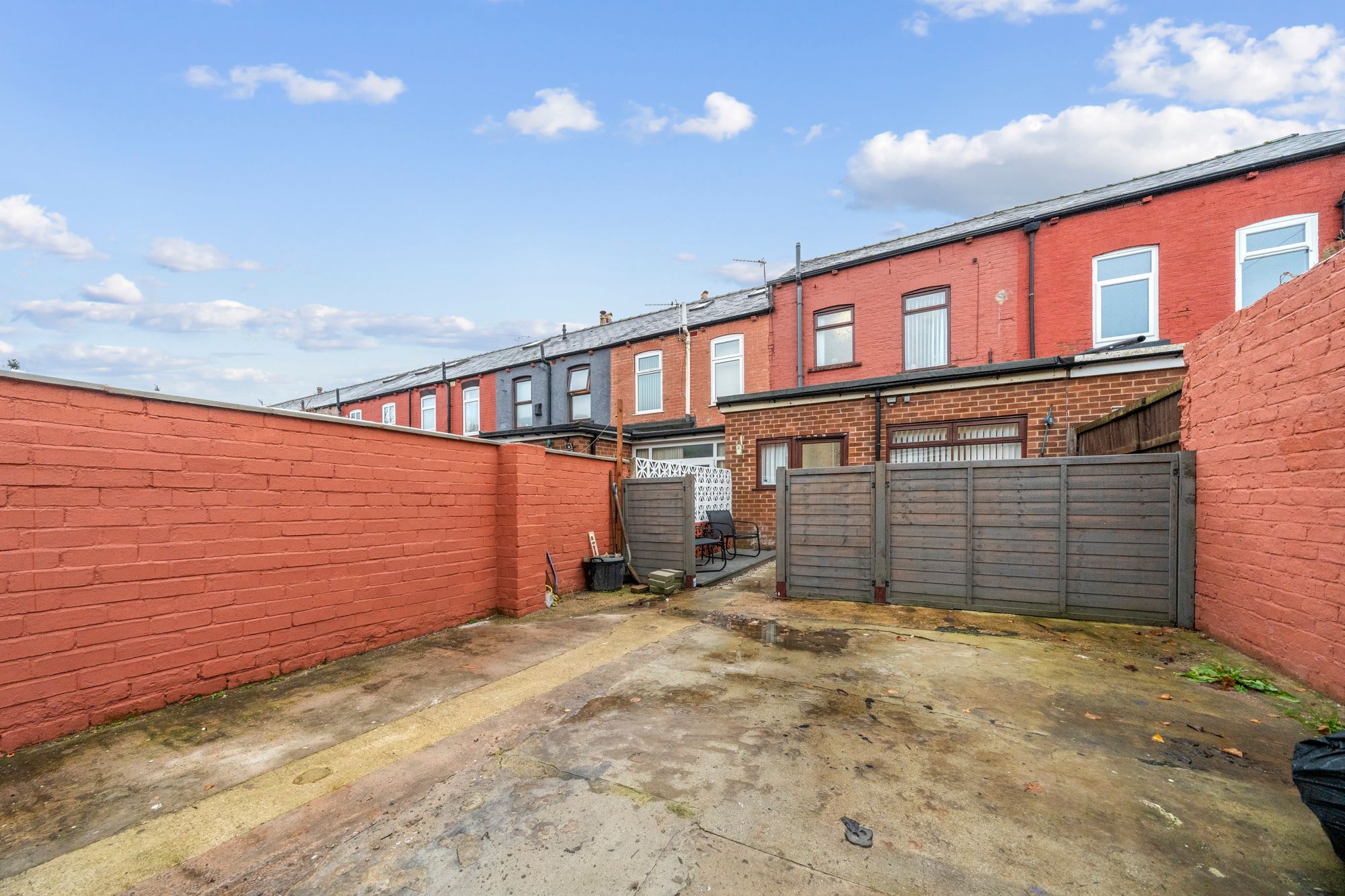 St. Helens Road, Leigh, WN7