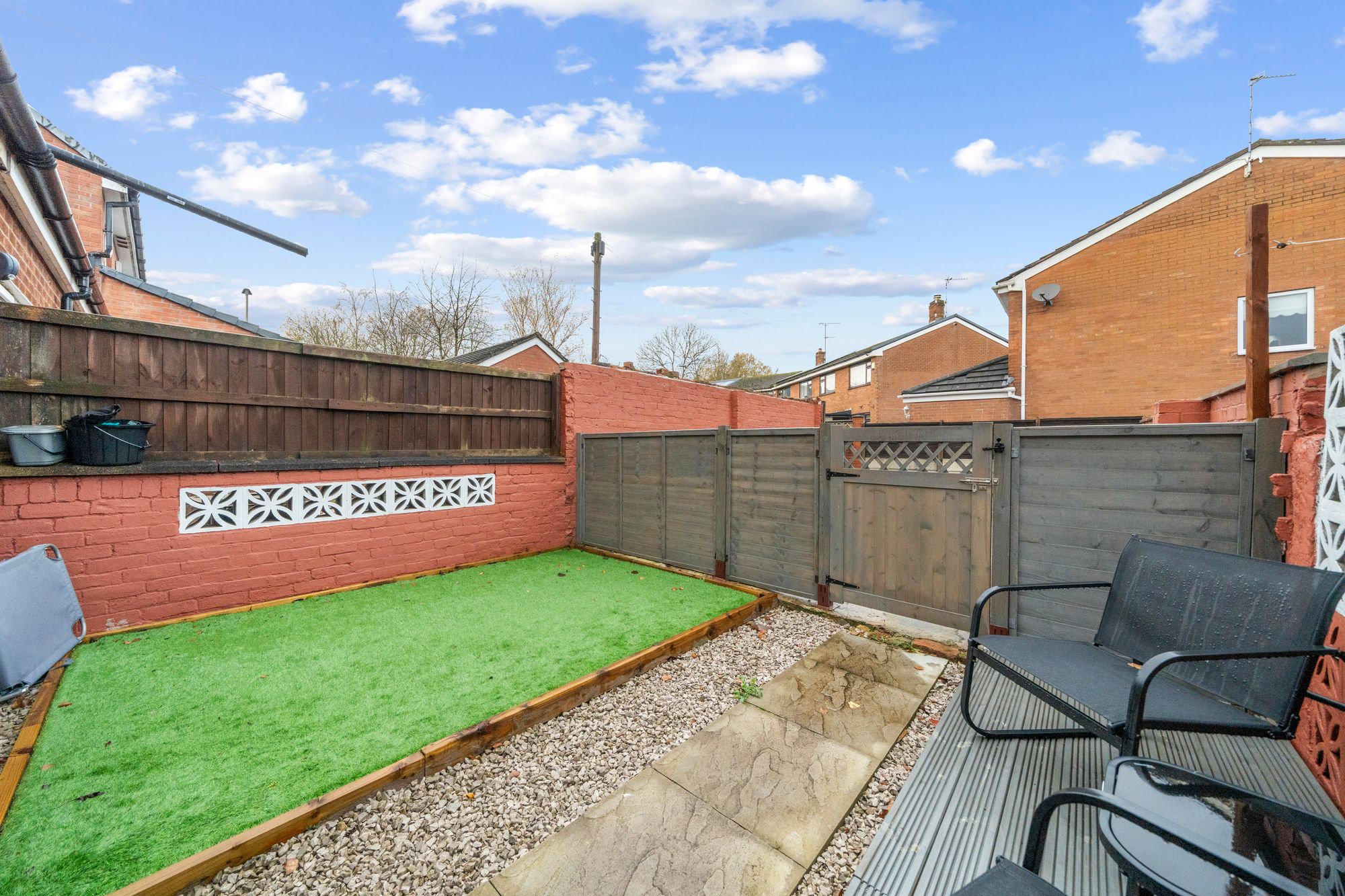 St. Helens Road, Leigh, WN7