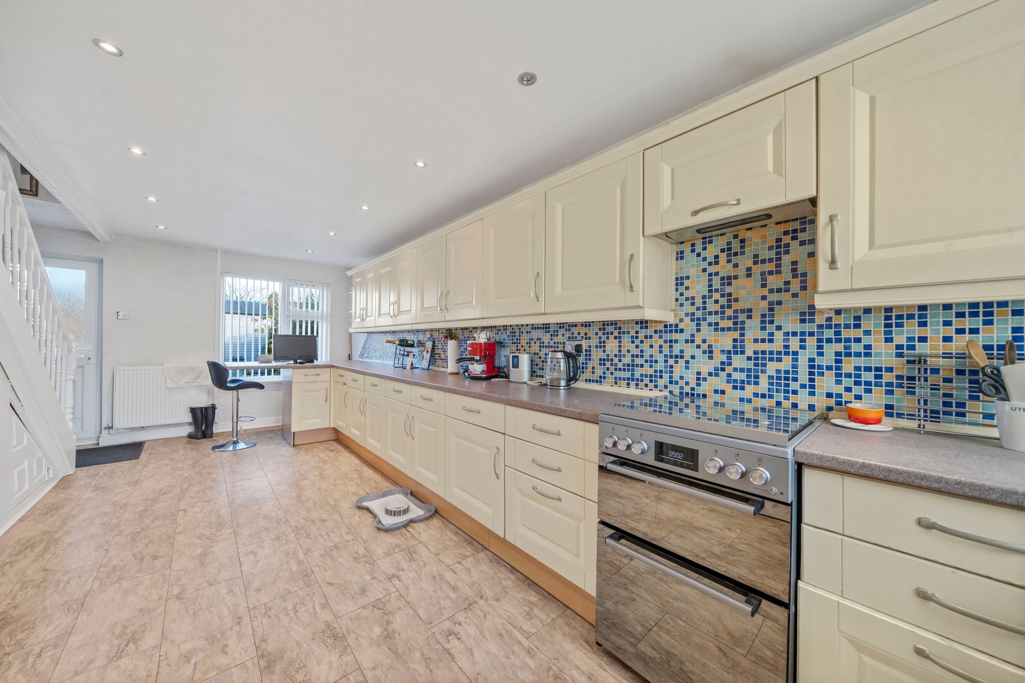 Rowland Close, Fearnhead, WA2