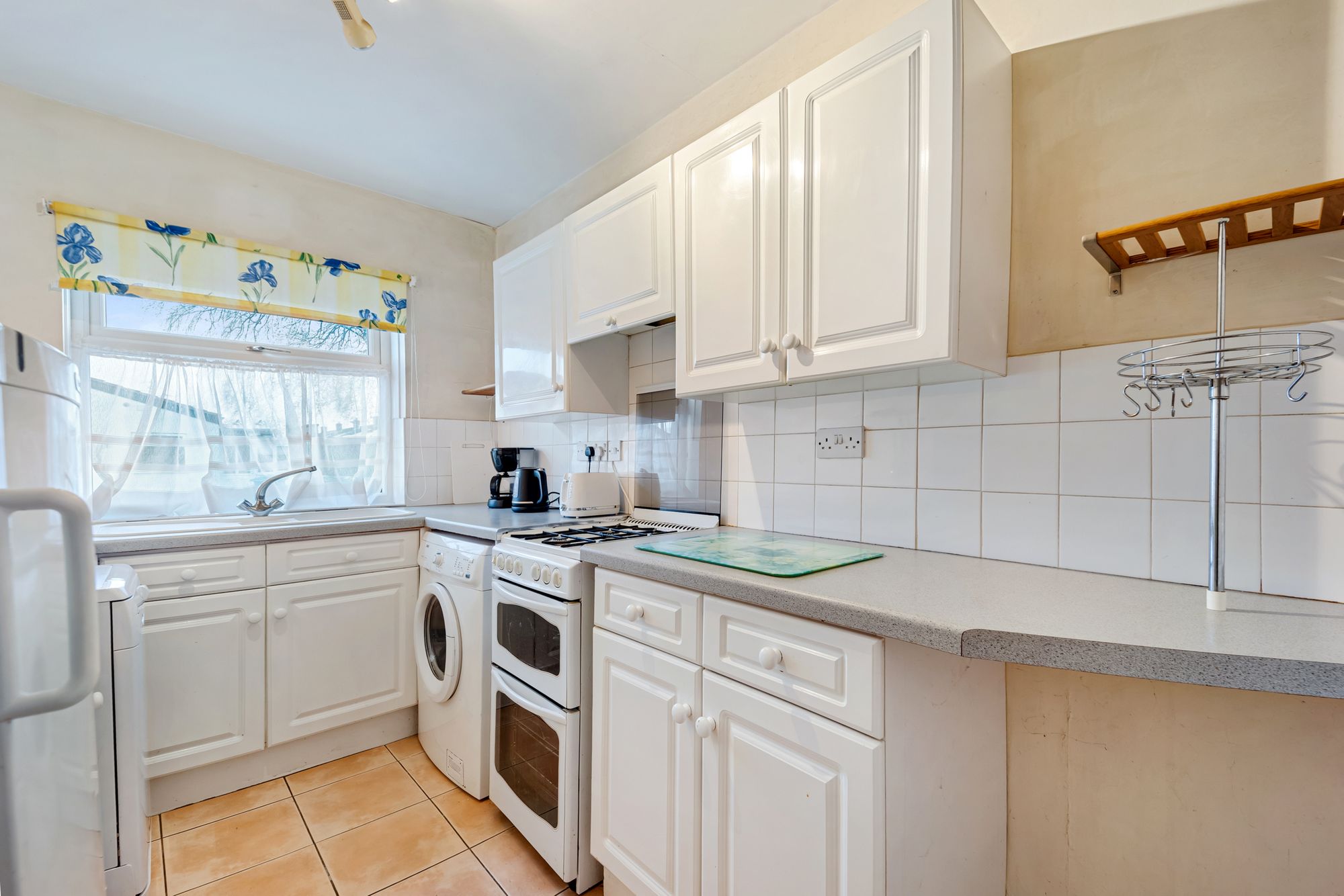 Hesketh Road, Hale Village, L24