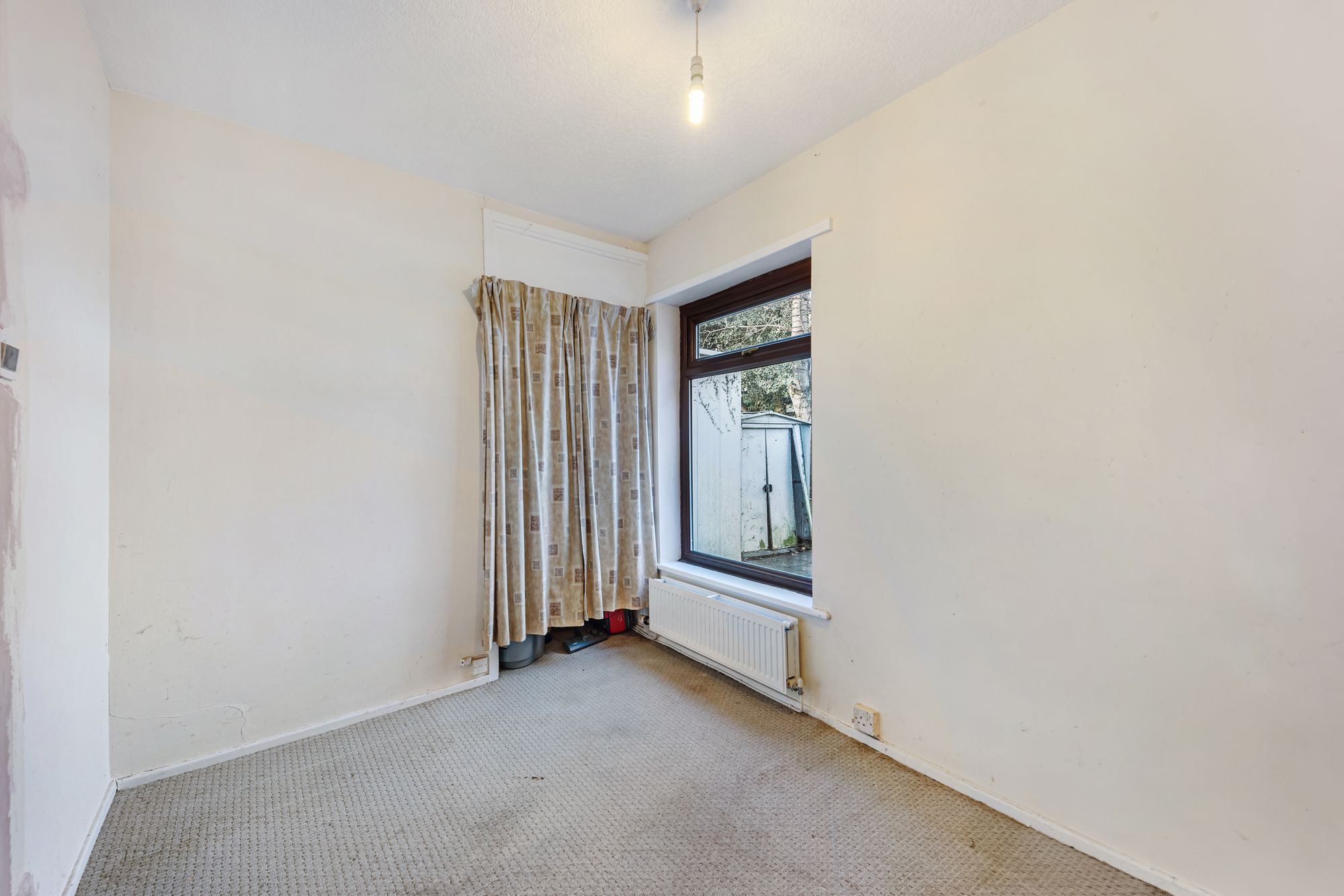 Hesketh Road, Hale Village, L24