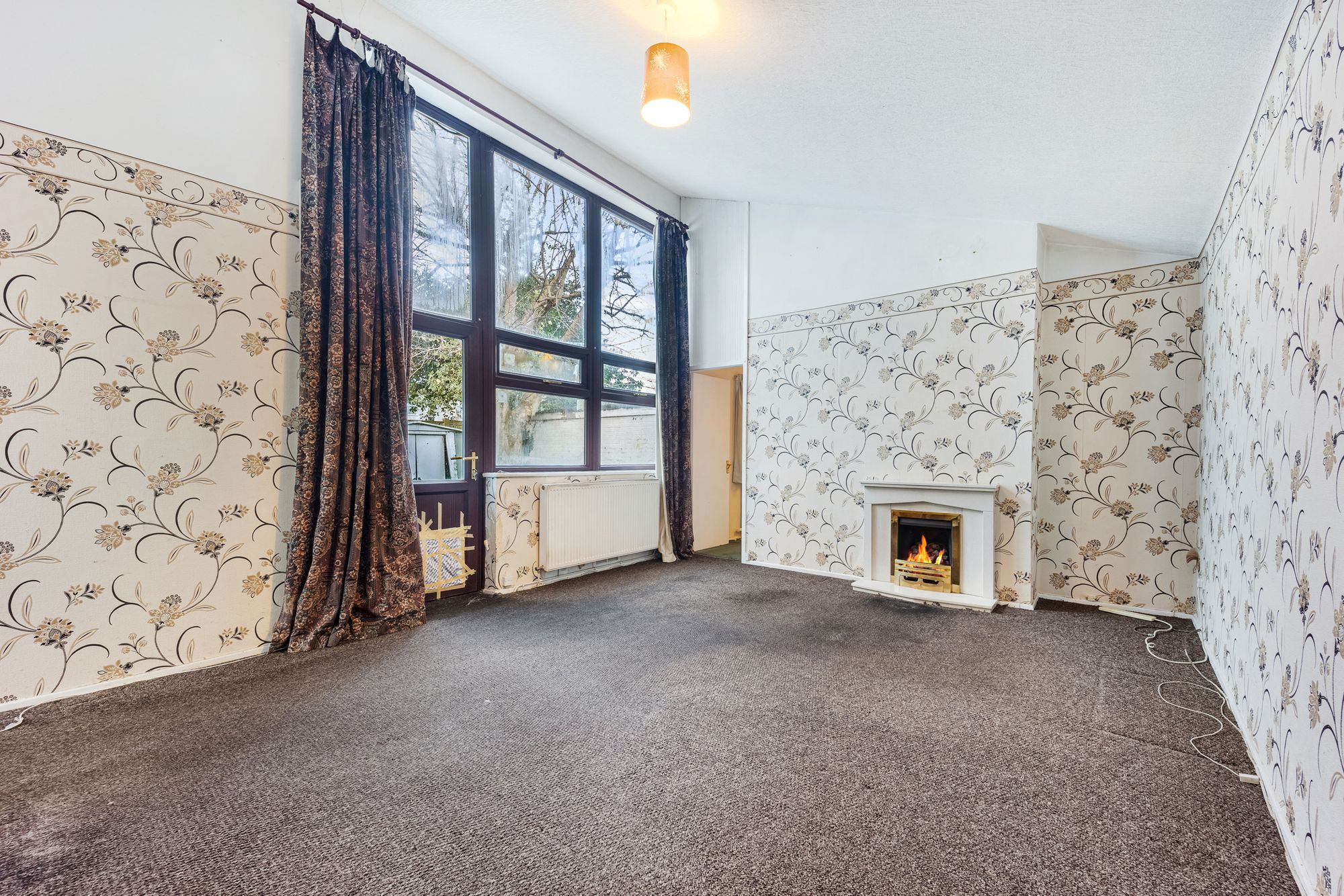 Hesketh Road, Hale Village, L24