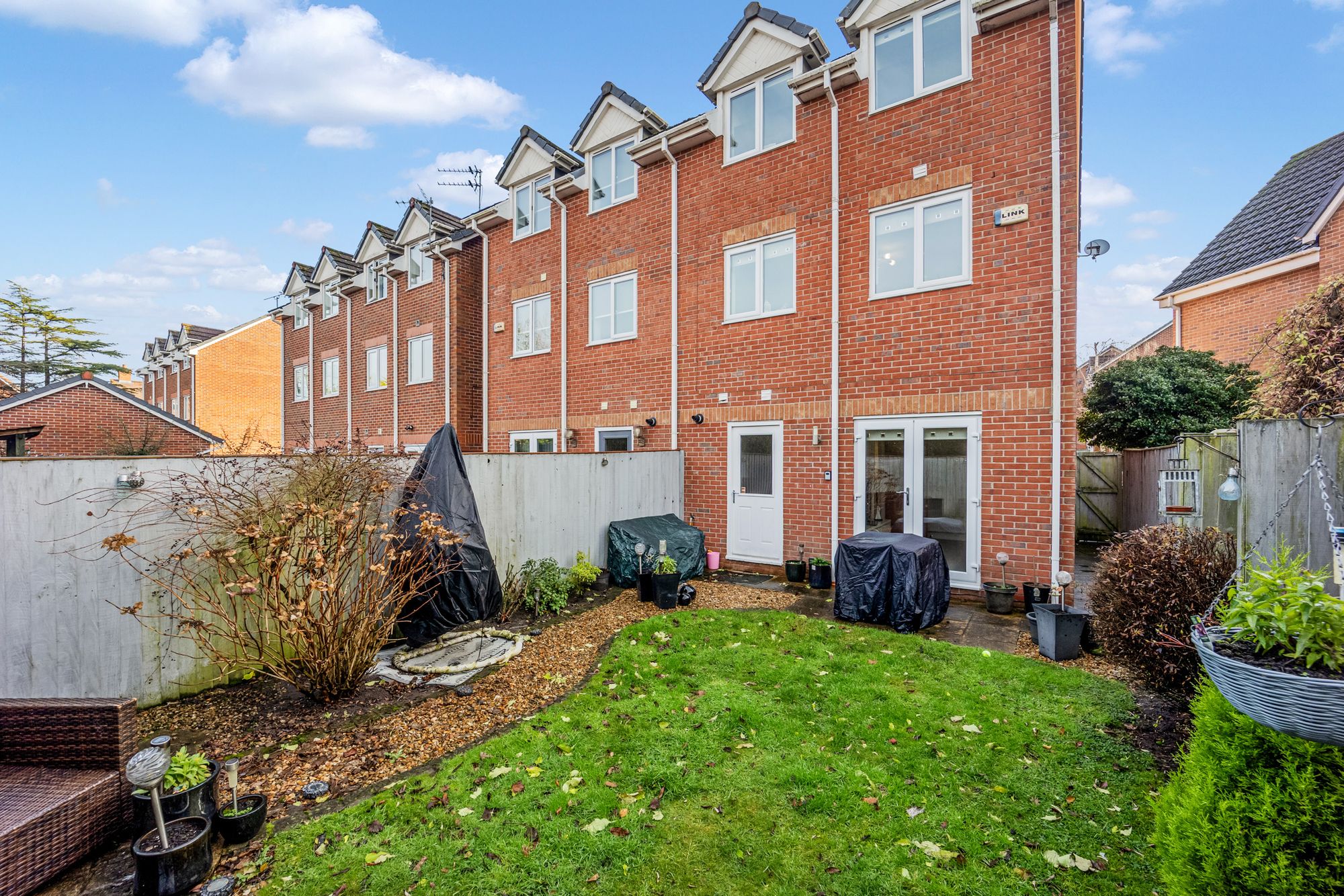 Iona Crescent, Widnes, WA8