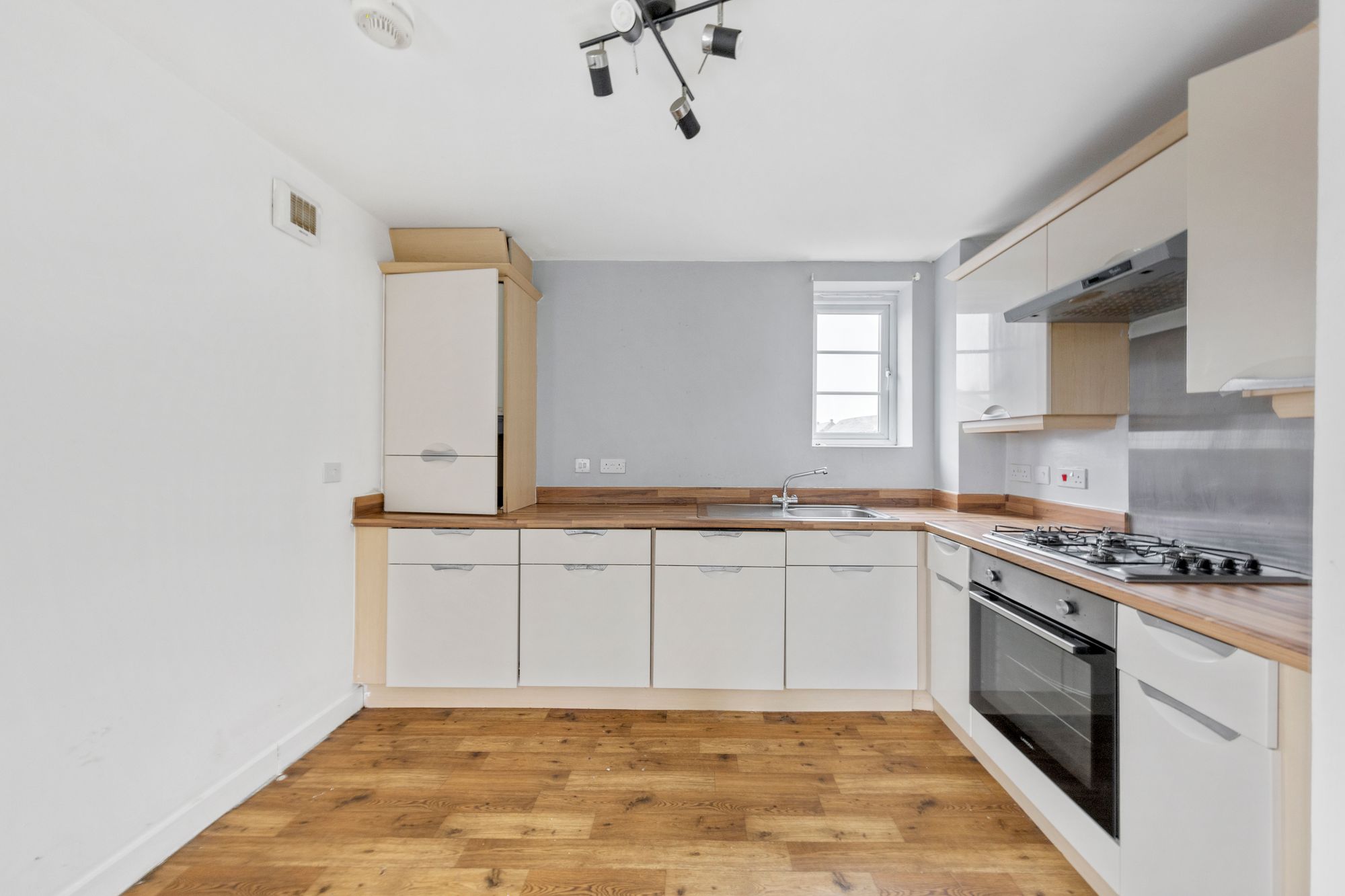 Phoenix Place, Great Sankey, WA5