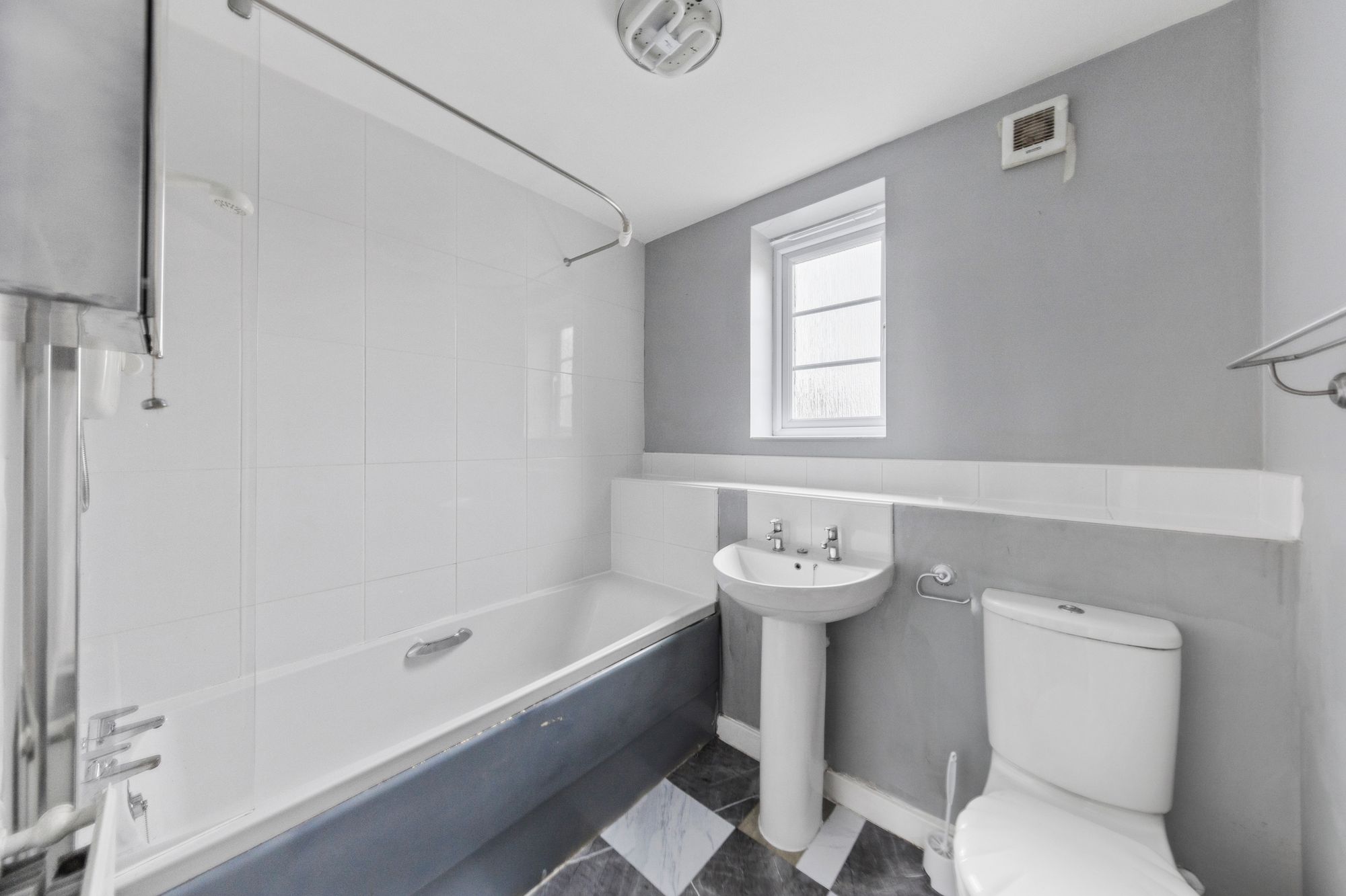 Phoenix Place, Great Sankey, WA5