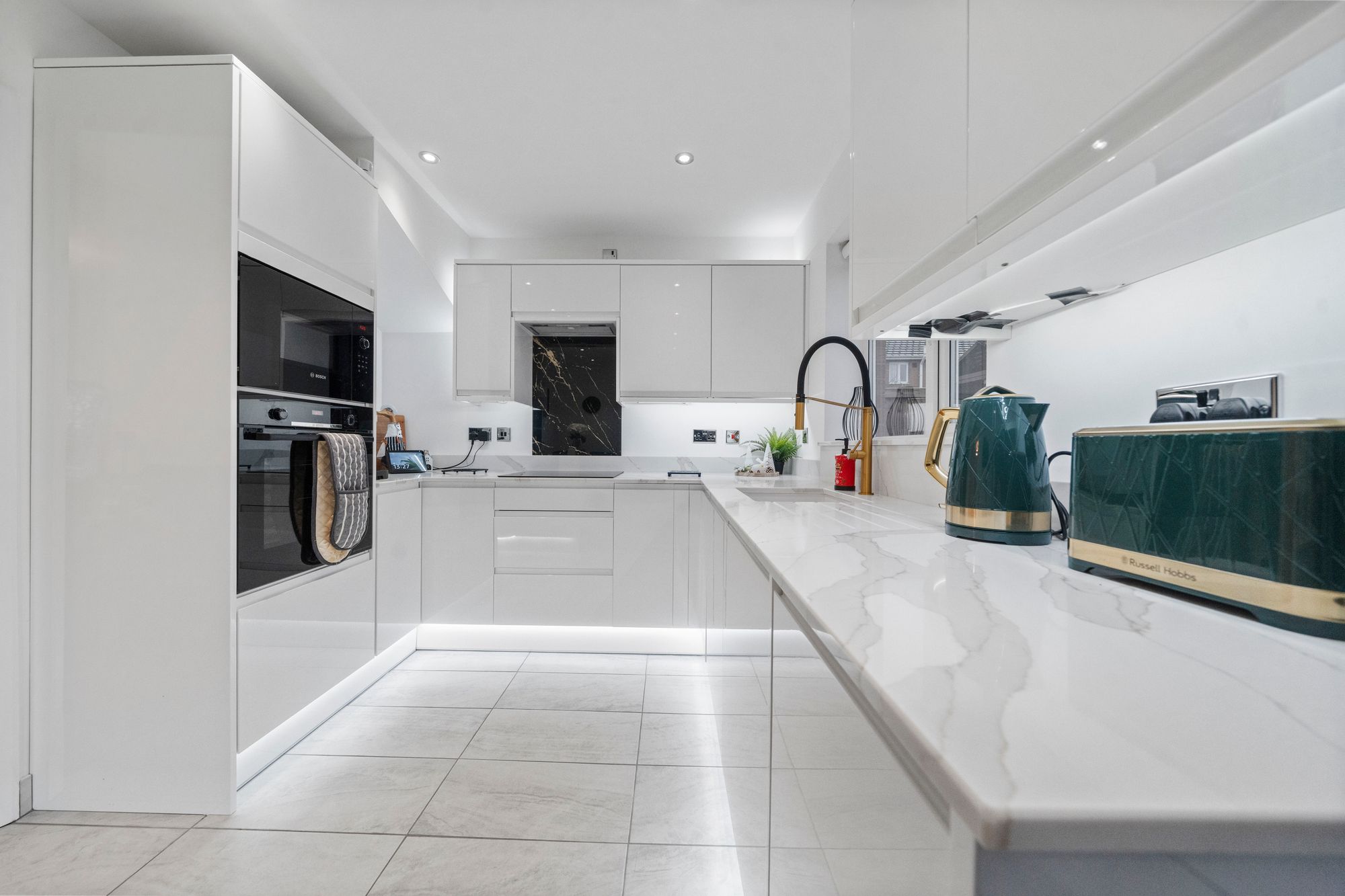 Latham Avenue, Newton-Le-Willows