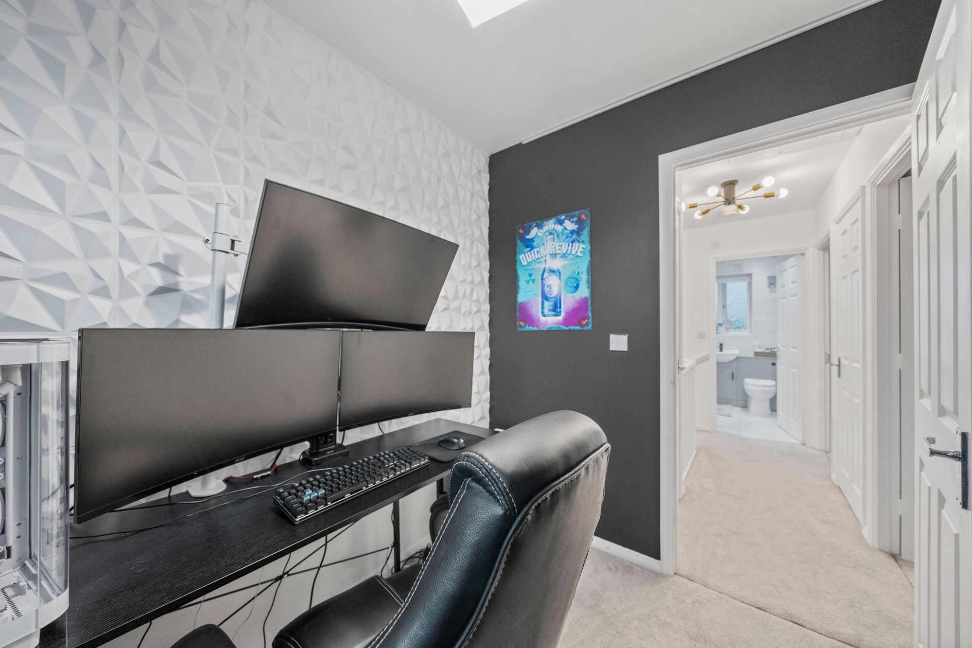 Latham Avenue, Newton-Le-Willows