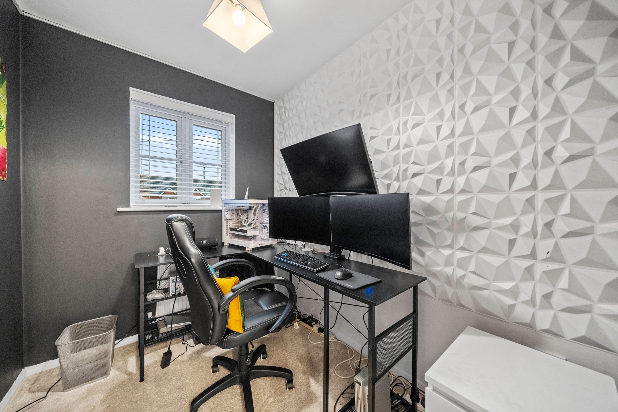 Latham Avenue, Newton-Le-Willows