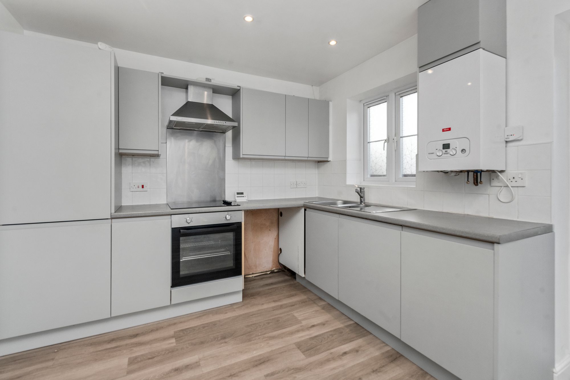 Queens Ave, Glazebury