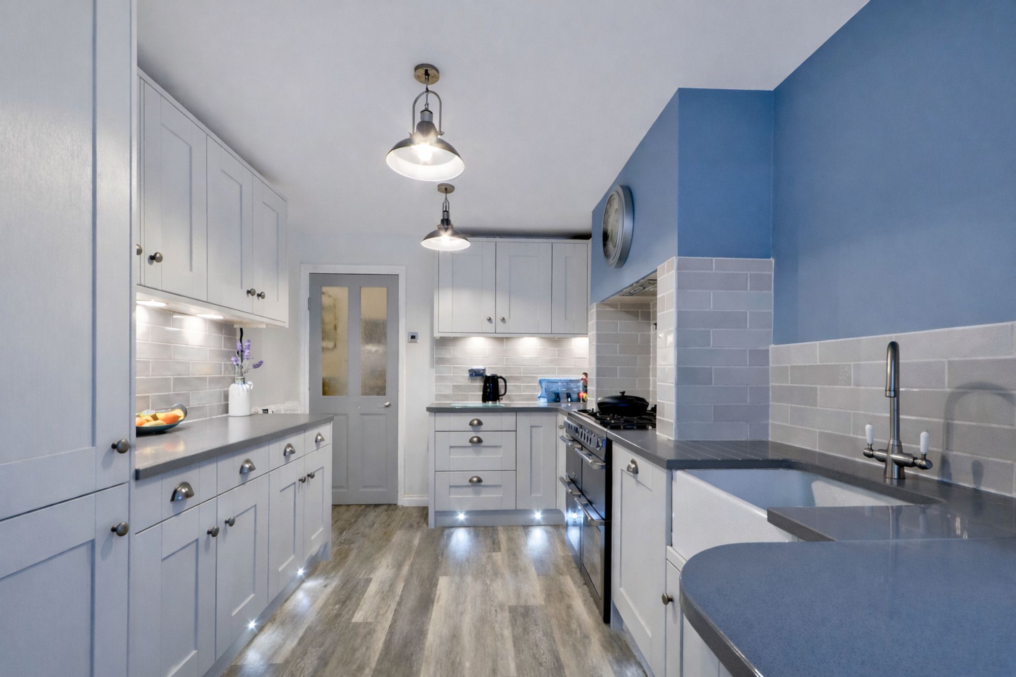 de37dc47-866c-4679-8c67-d211aca44160