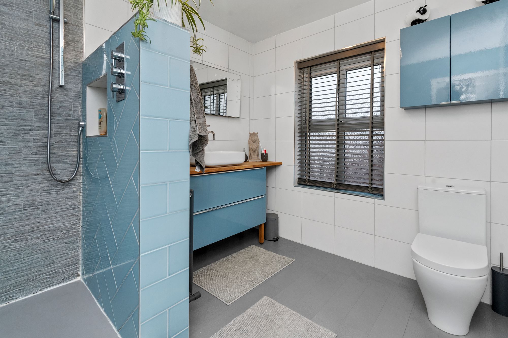 Dalton Bank, Warrington