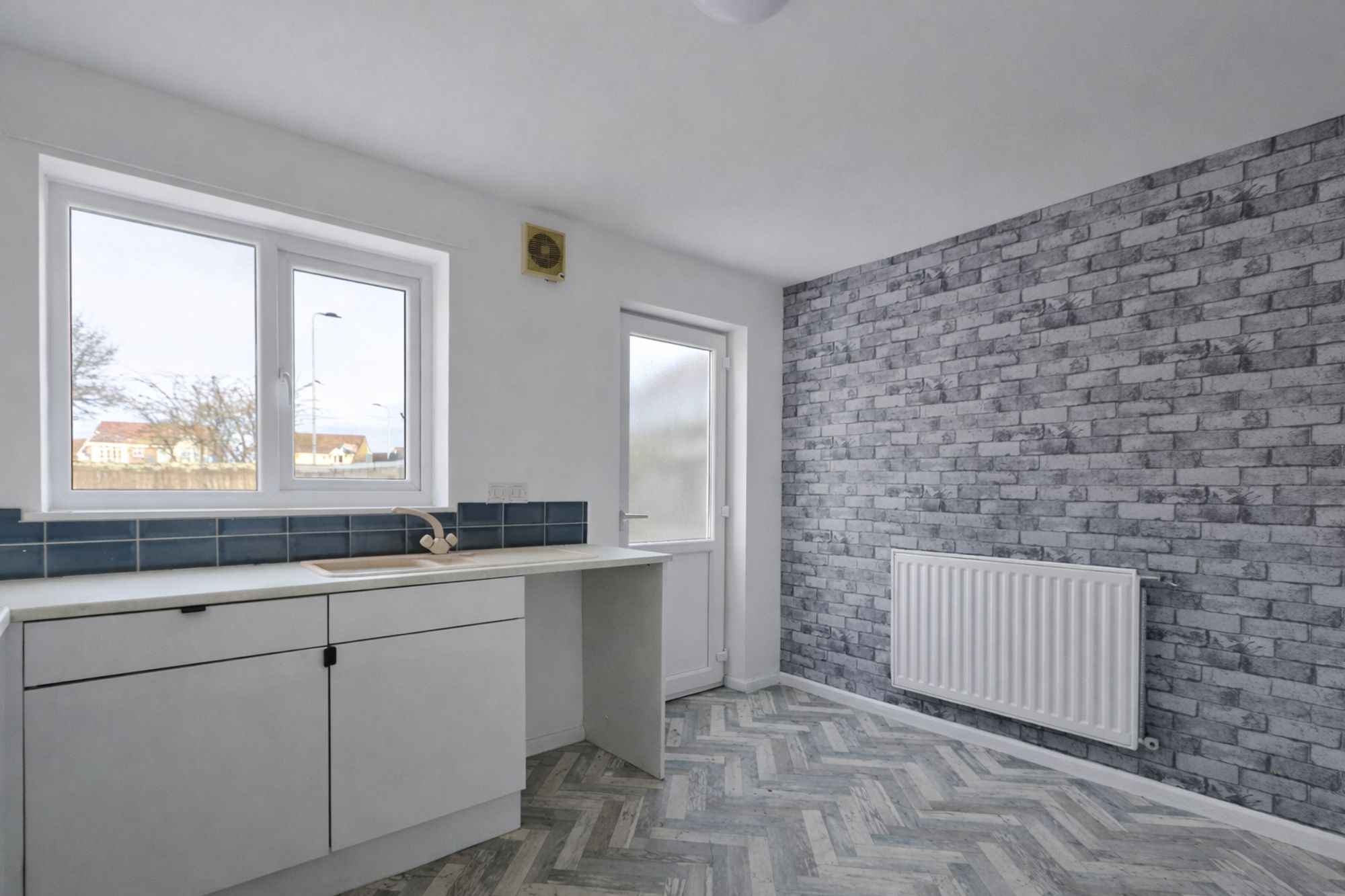 6b900bef-3283-44ae-b124-f1c932d3653b