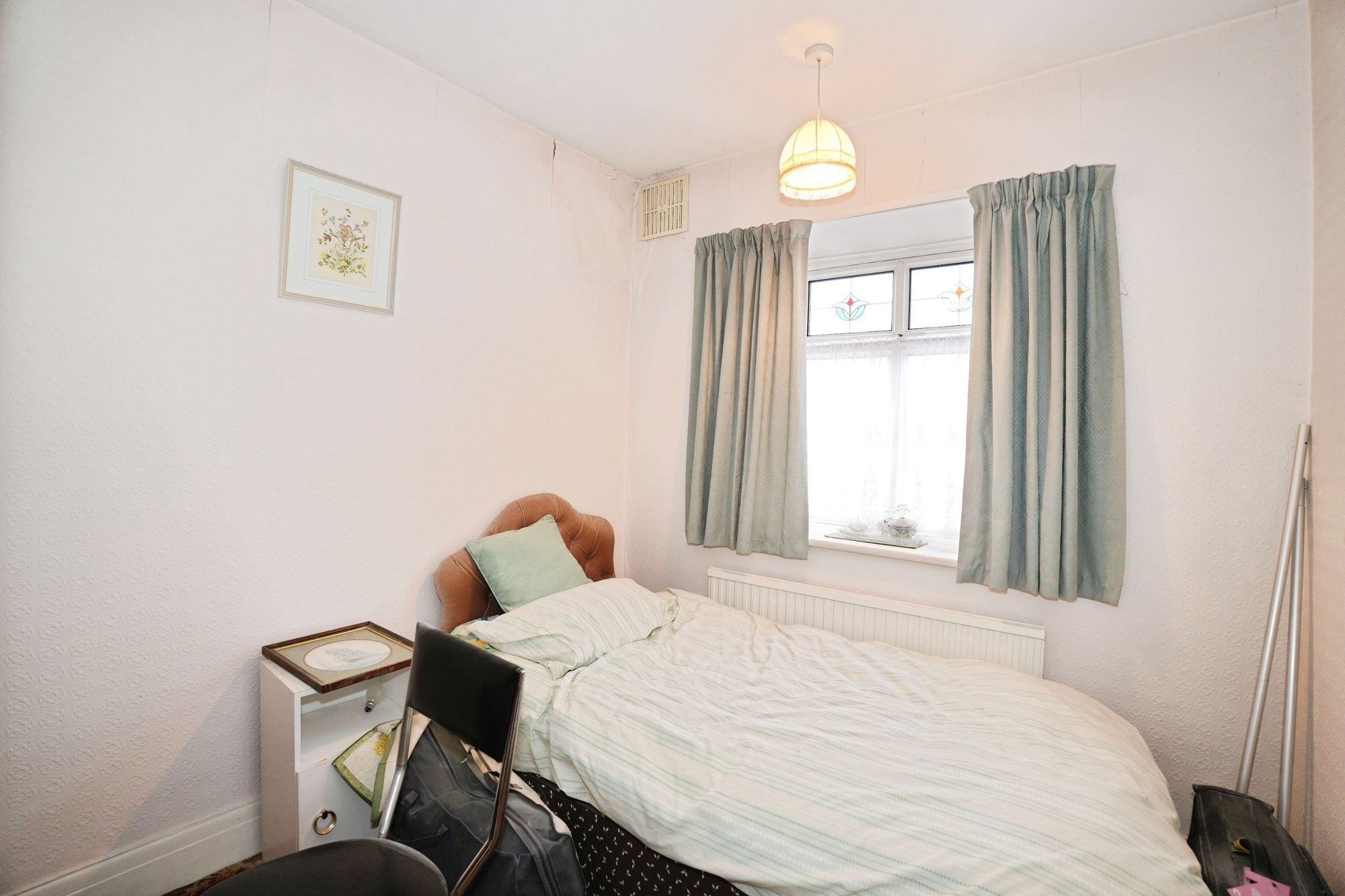 Beehive Lane, Ilford, IG1