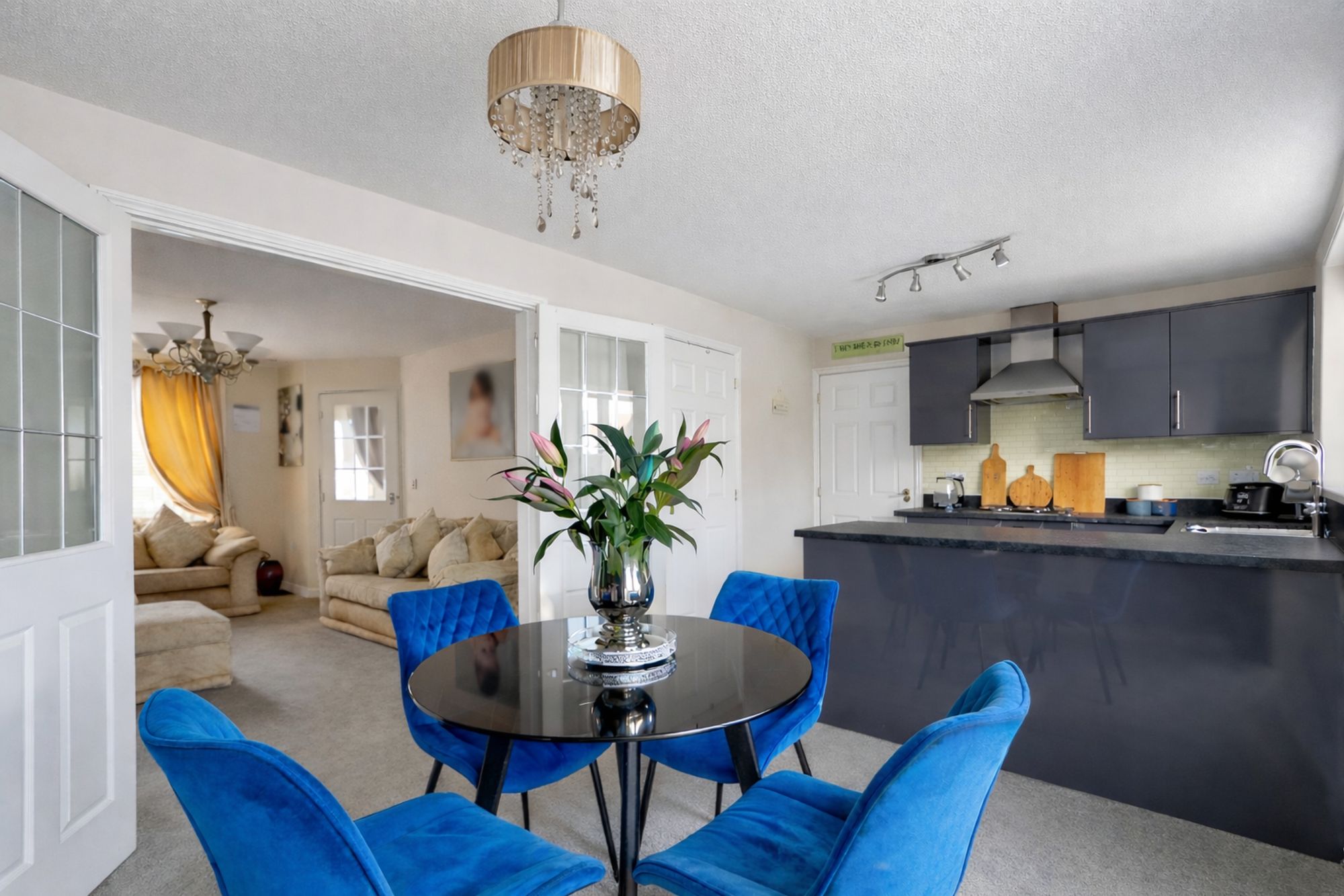 72fafcaa-9e8f-4d68-b7ab-641a66907701