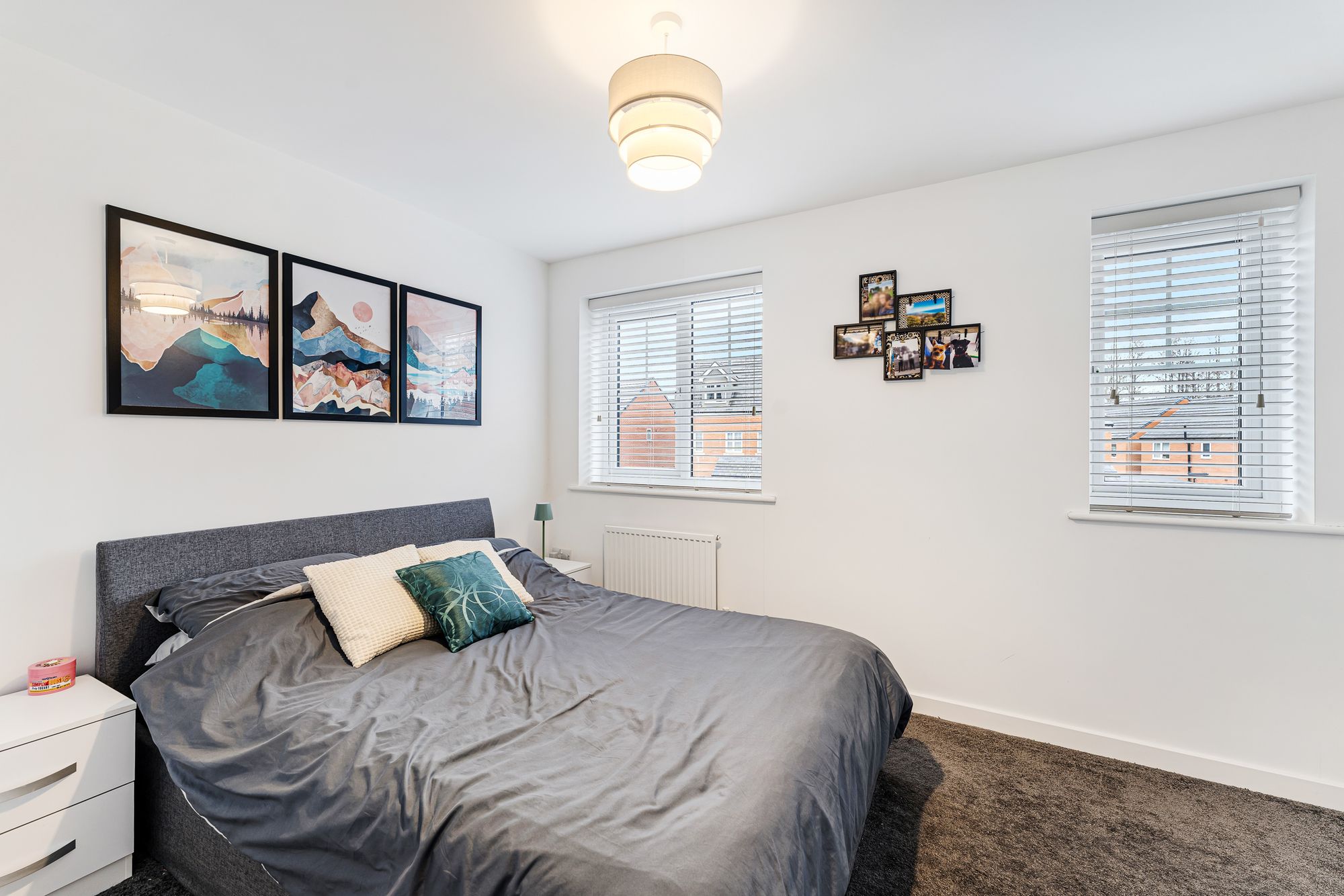 Hadfield Grove, Leigh