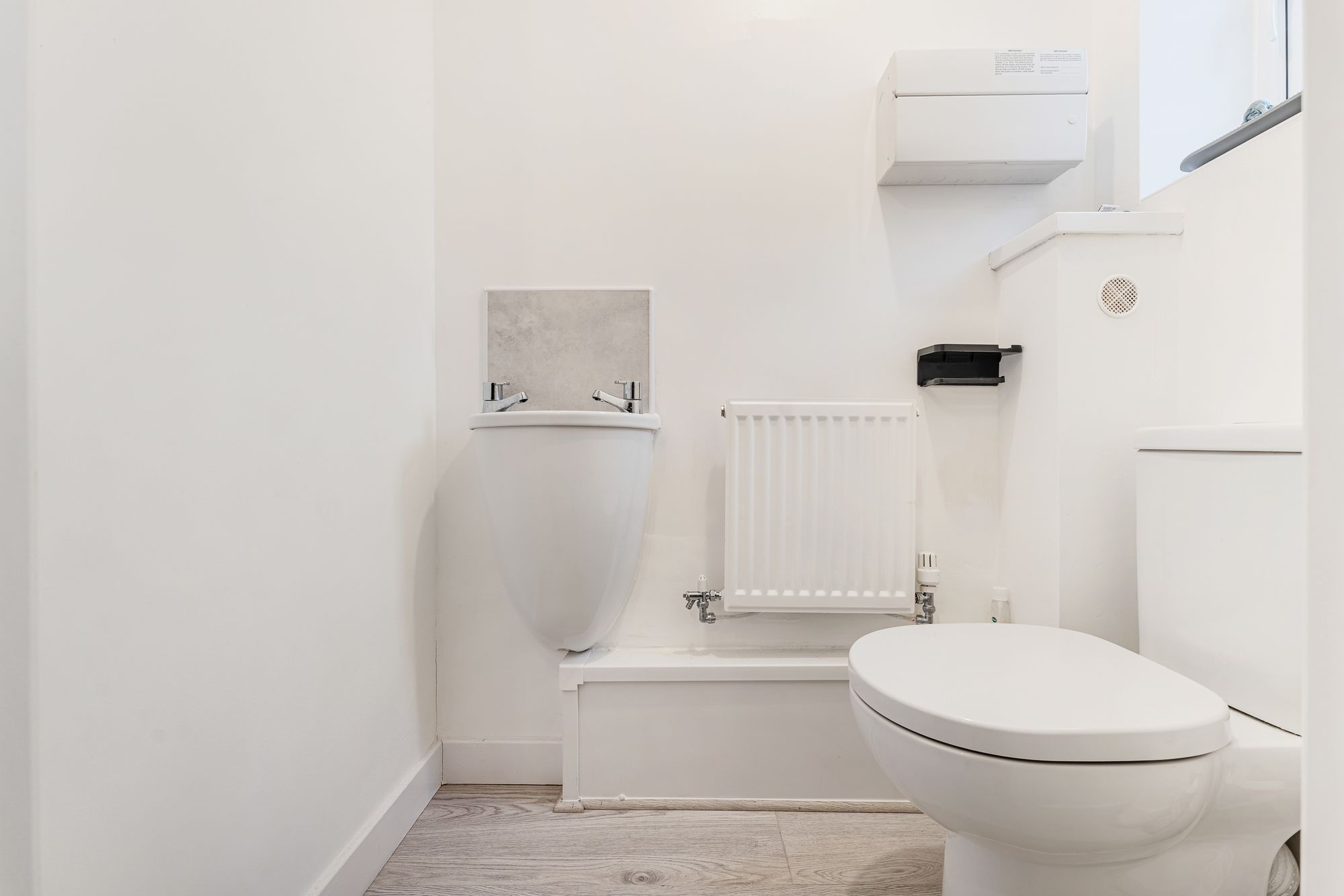 Hadfield Grove, Leigh