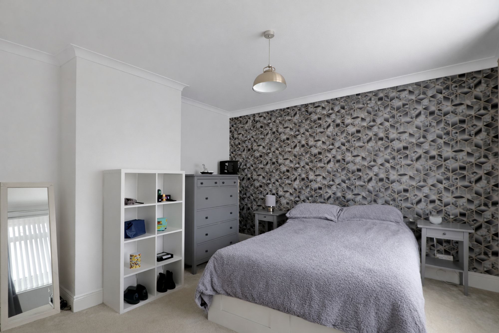 dd27aefd-6b35-4e9f-a50e-f4543b5b9064