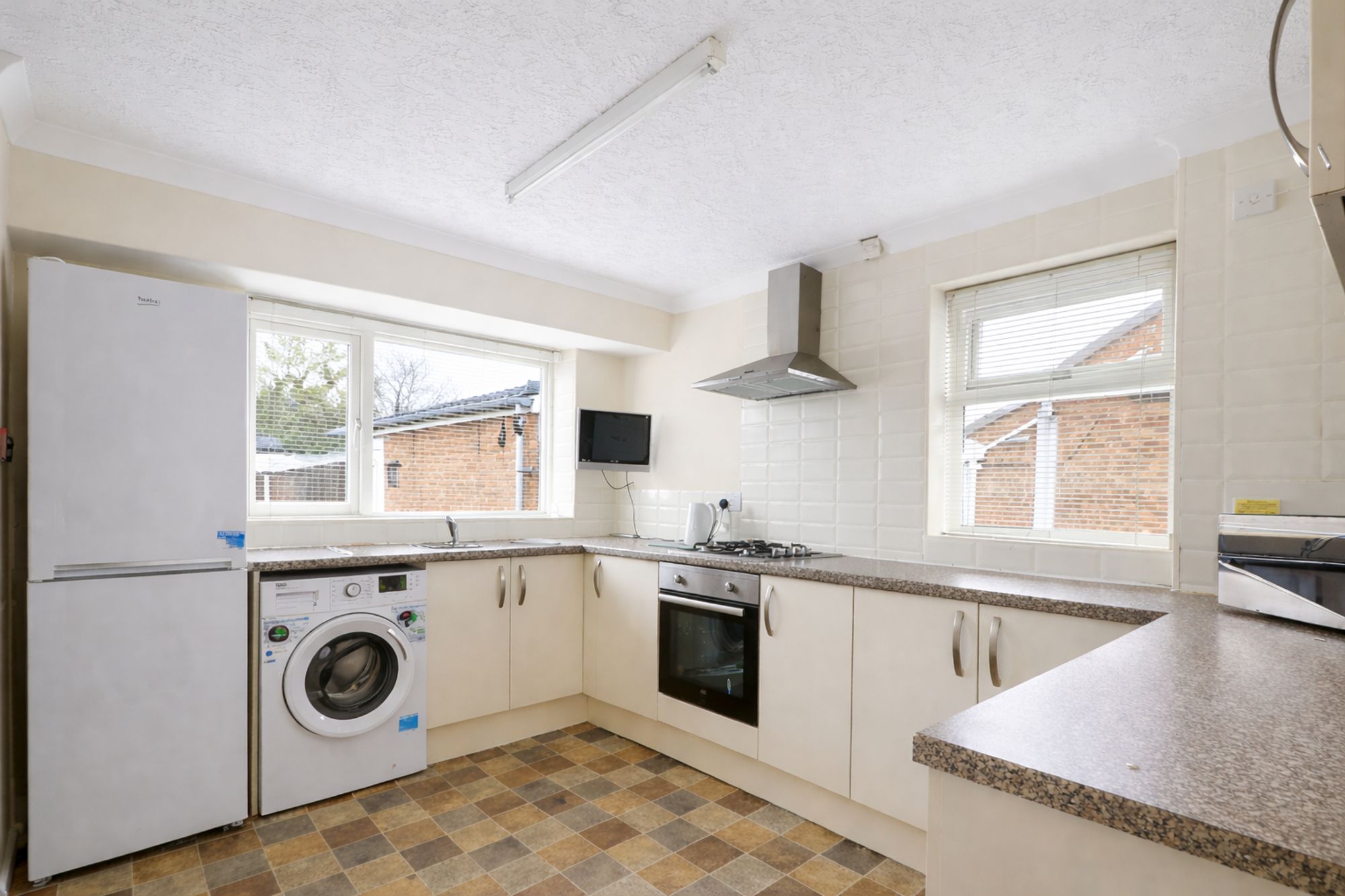 e54897b0-4ce8-417a-bea3-a379b9c71b55