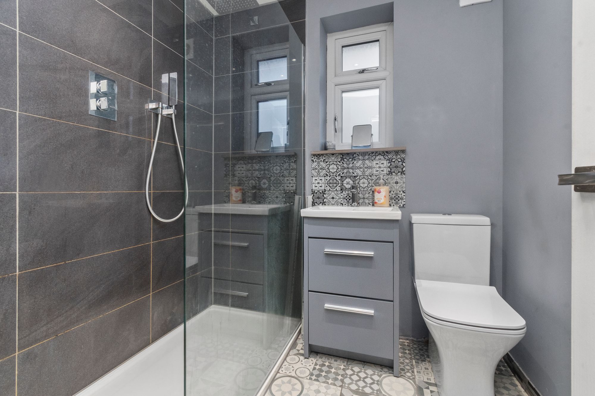 Victoria Avenue, St. Helens