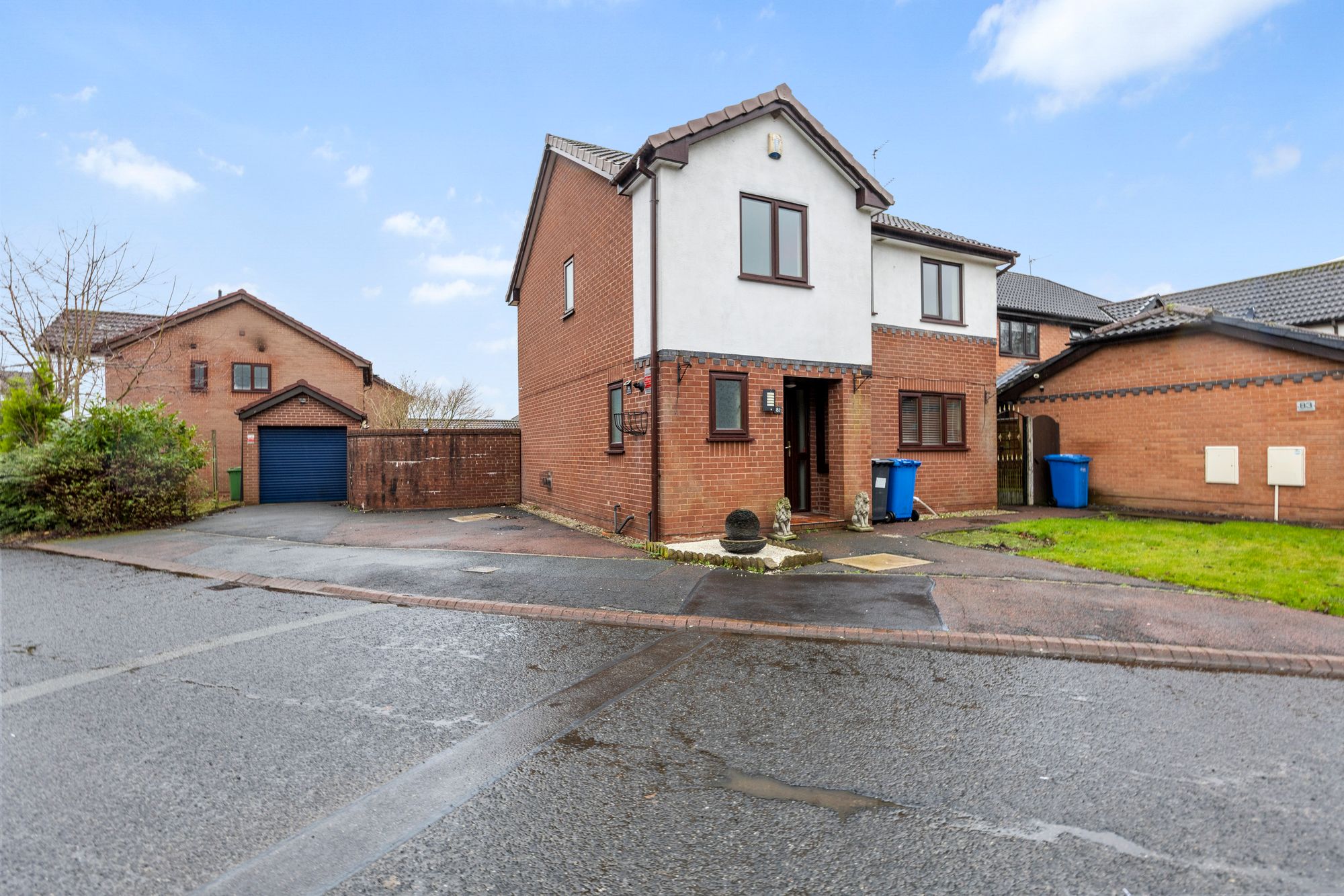 Applecross Close, Birchwood, WA3