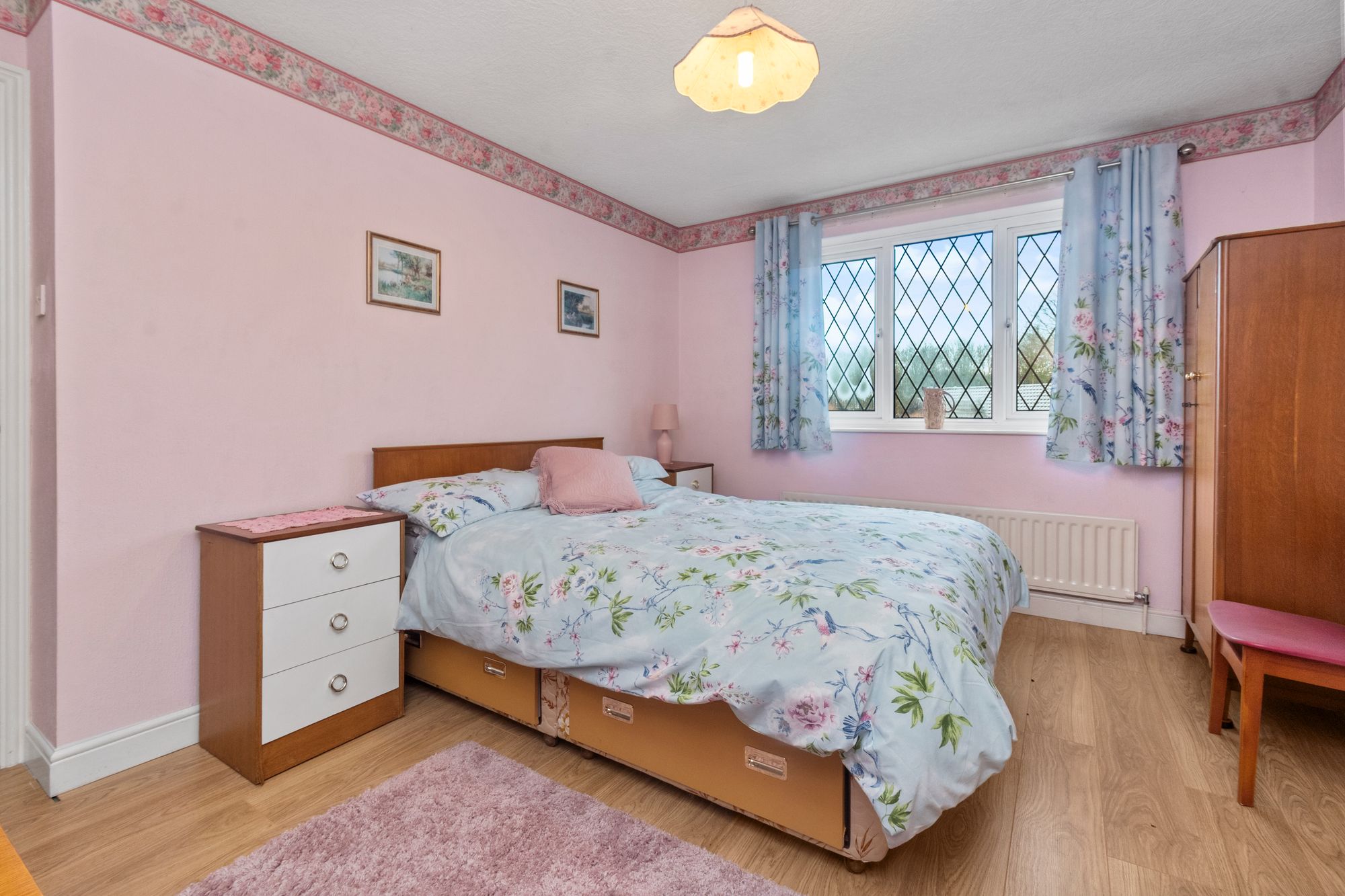 St. Andrews Close, Fearnhead, WA2