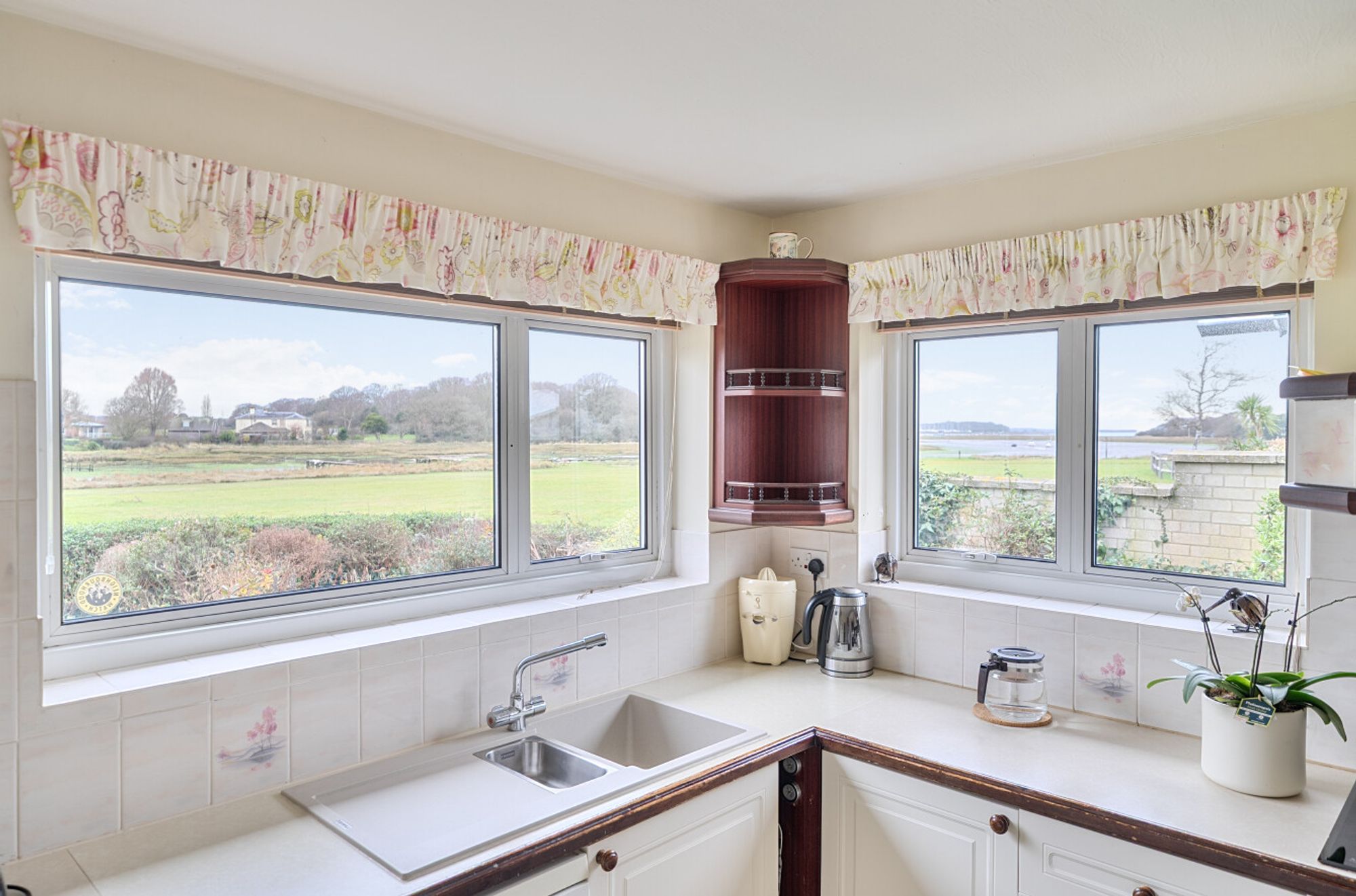 Smugglers Lane, Bosham, PO18 images