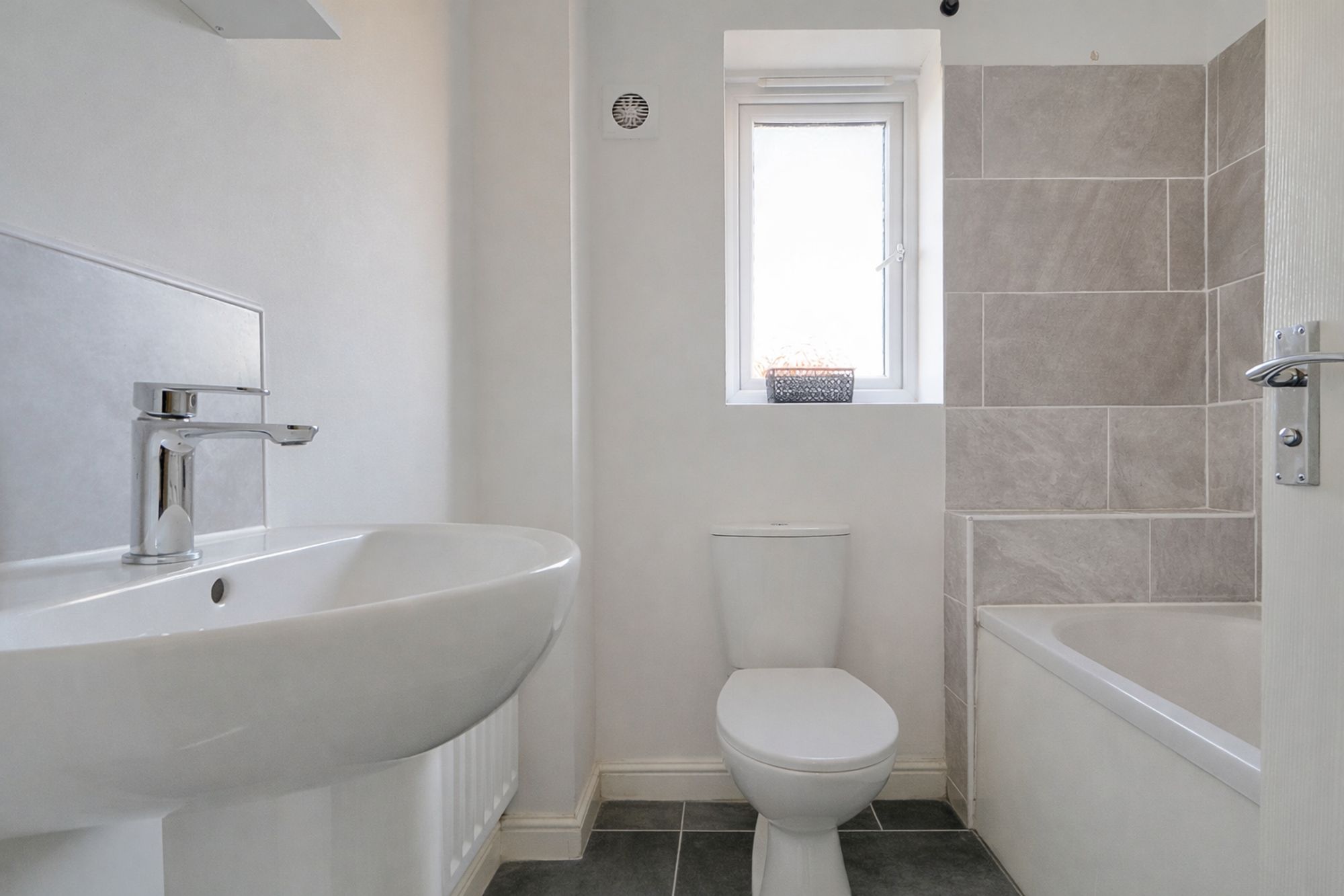 8d33023f-1cc4-4395-819d-941d4c2b96c9 (1)