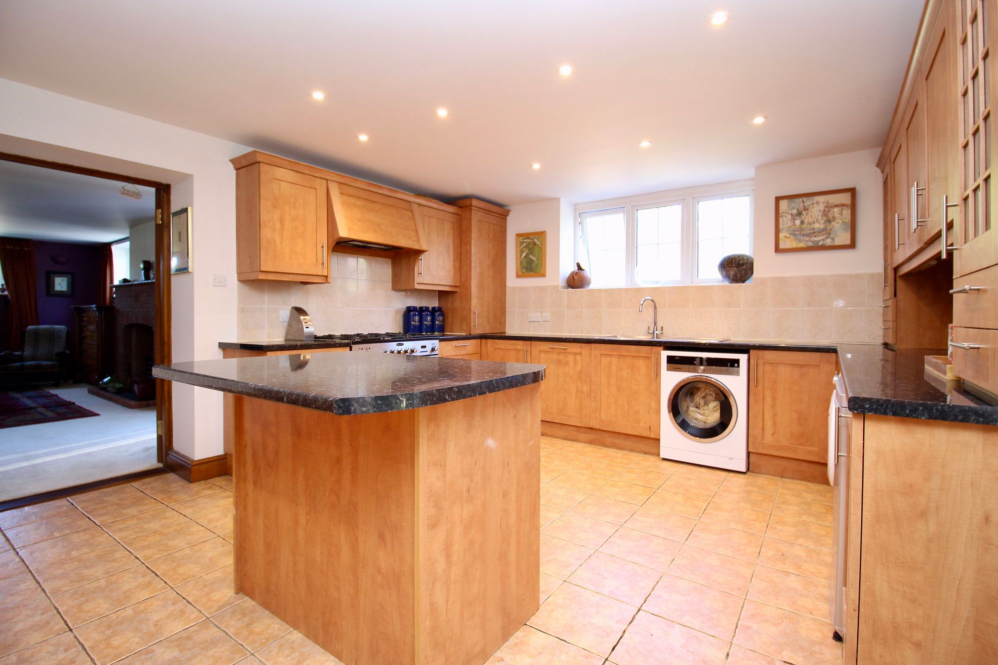 3 Lecole Walk High Street, Botley