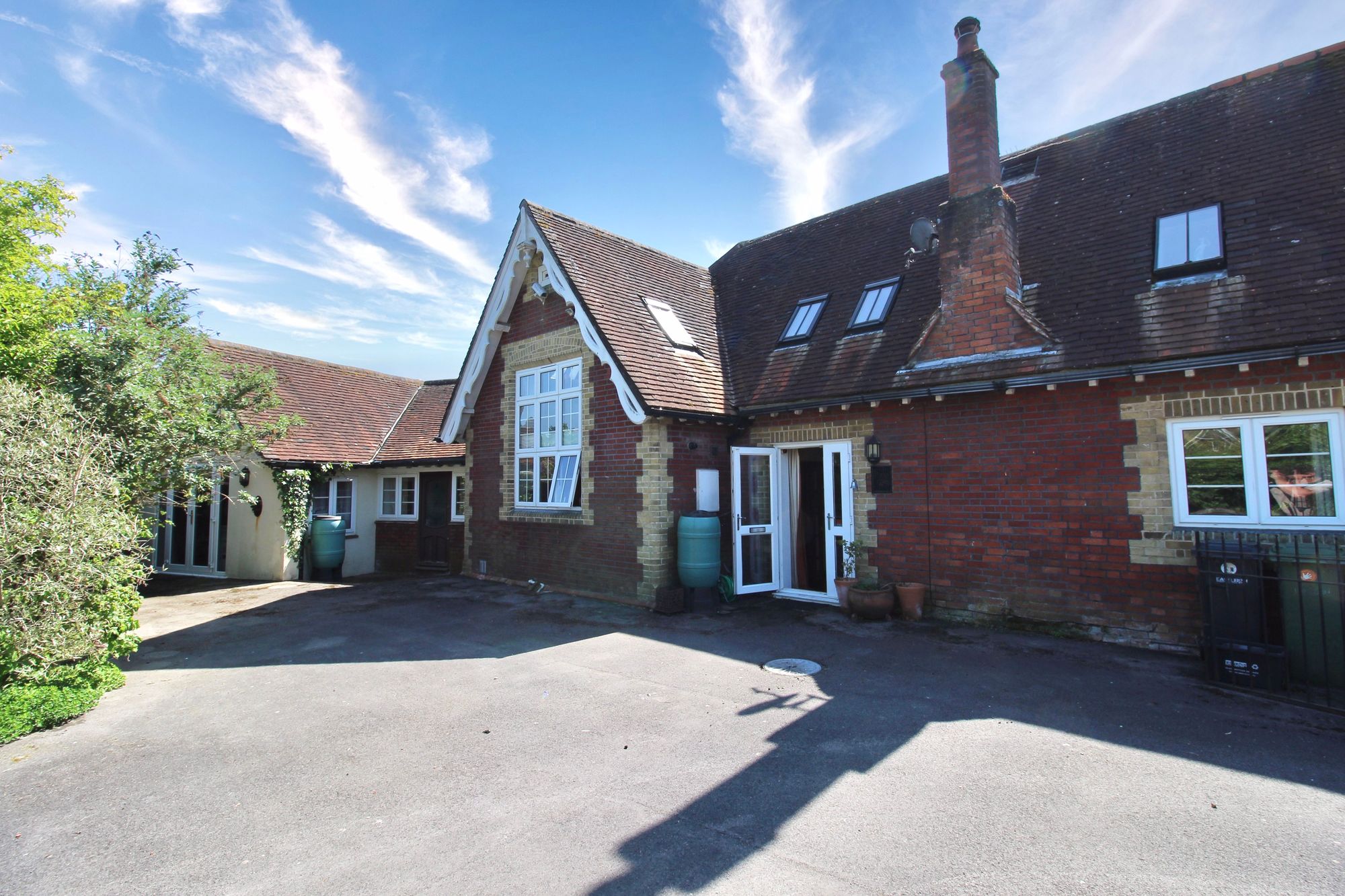 3 Lecole Walk High Street, Botley