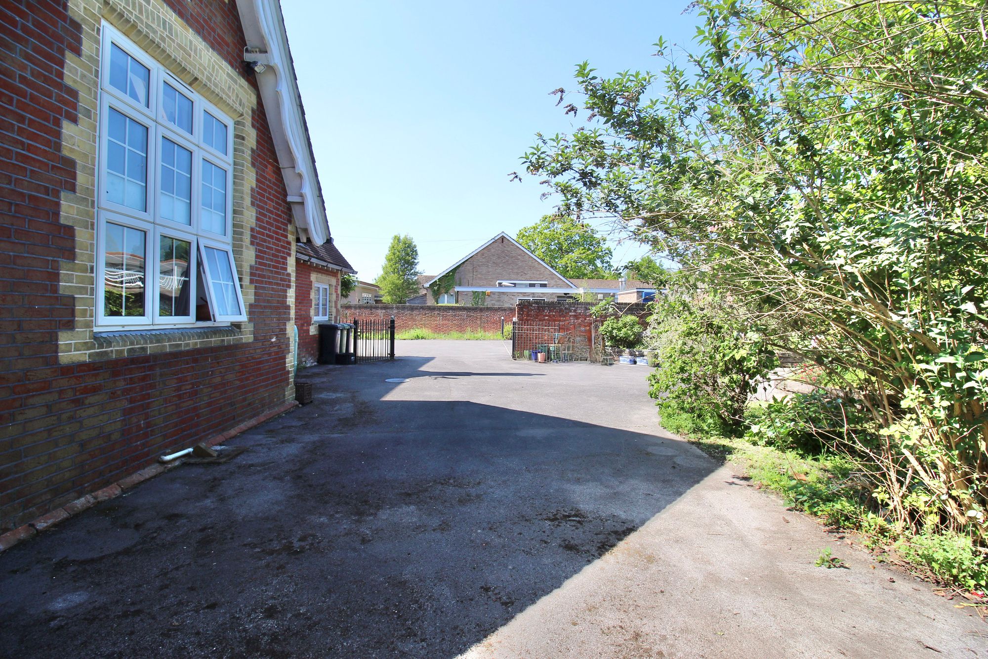 3 Lecole Walk High Street, Botley