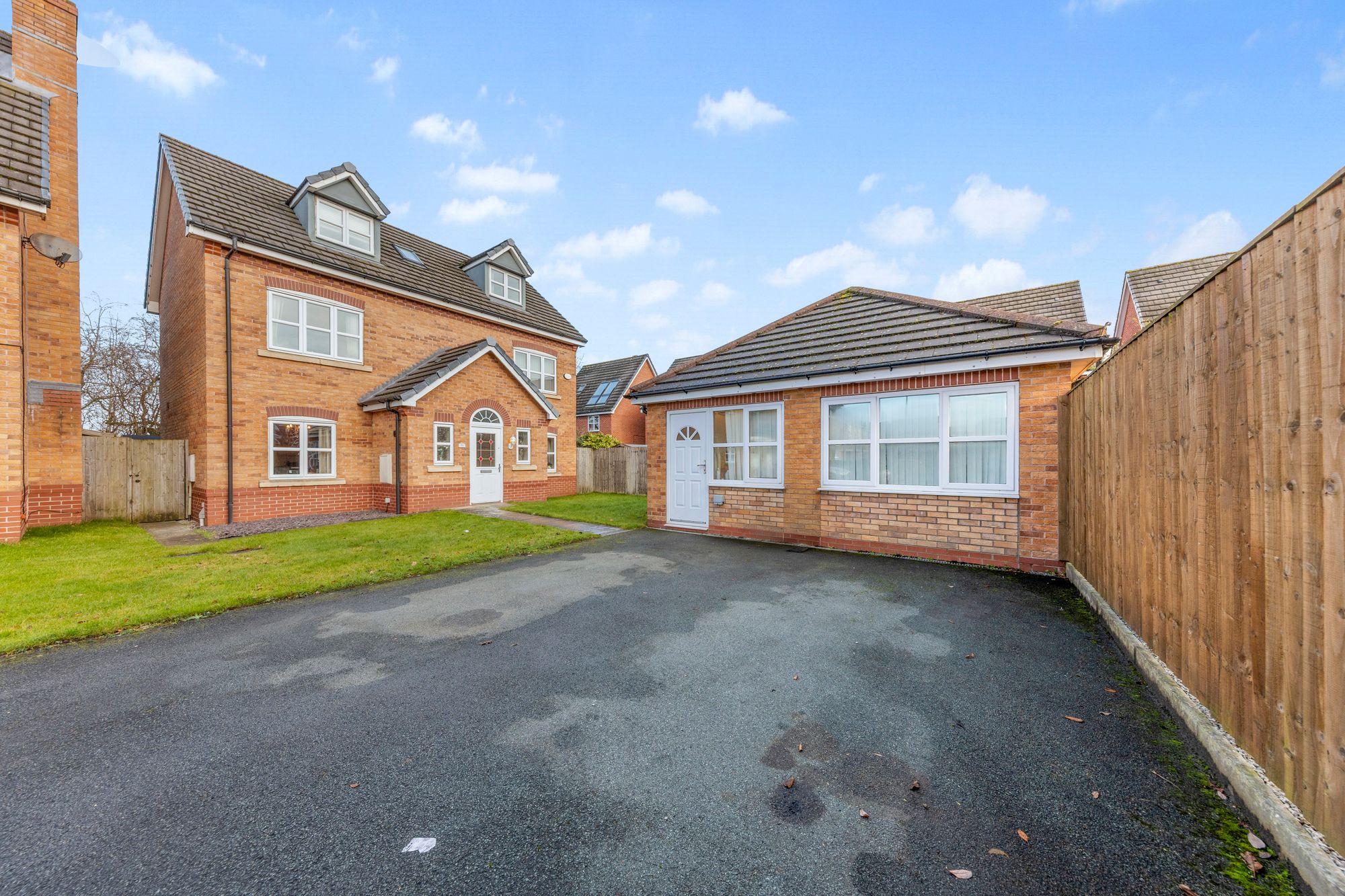 Montgomery Close, Great Sankey, WA5