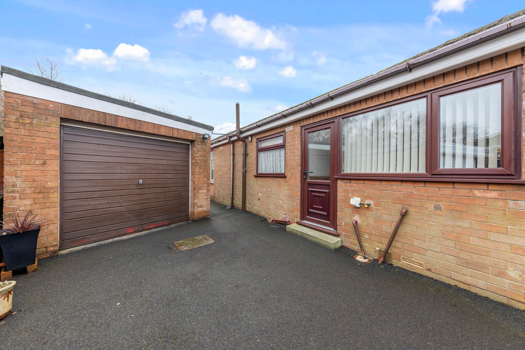 Moore Drive, St. Helens