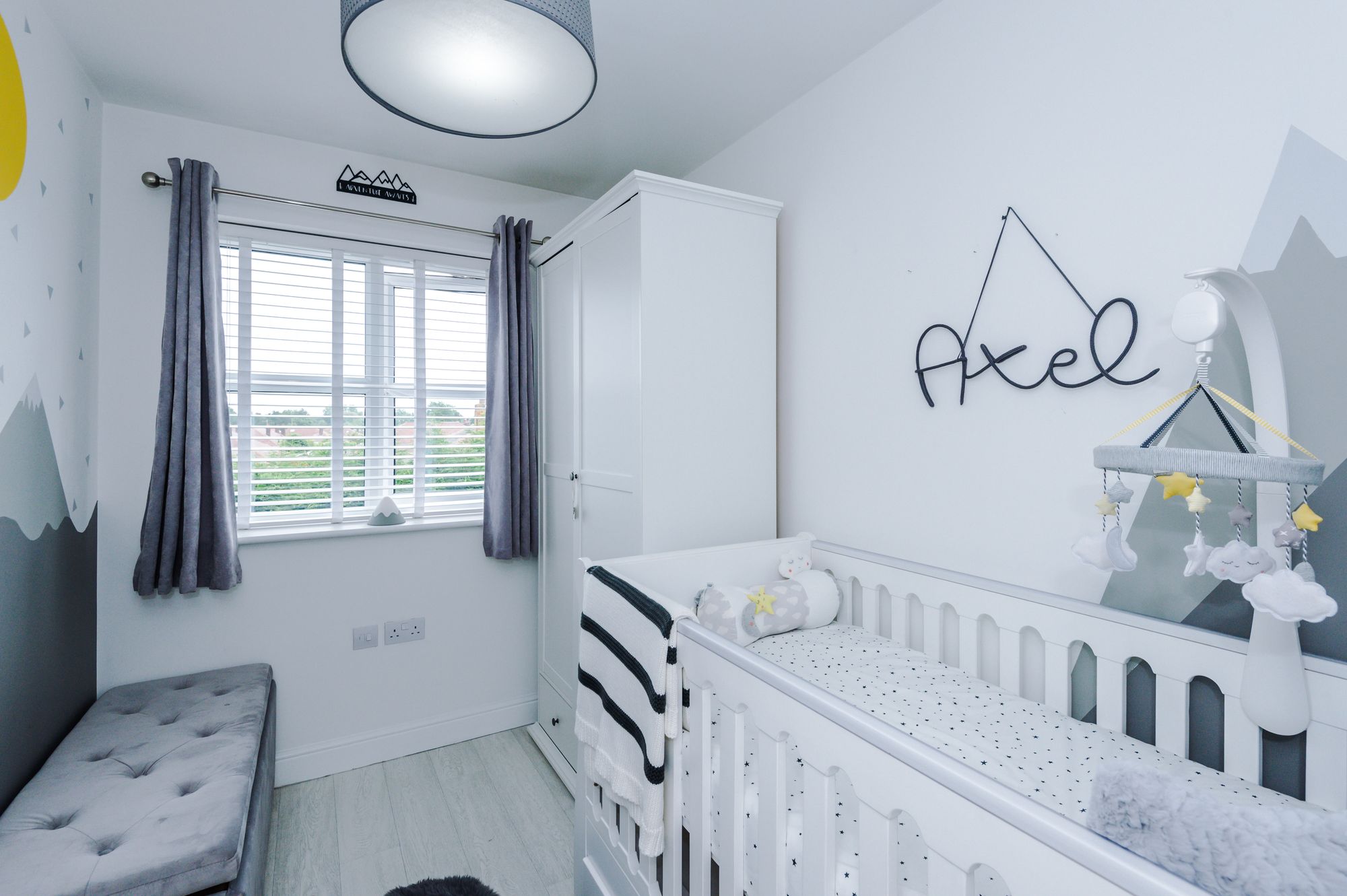 Commissioner Square, Paddington, WA1