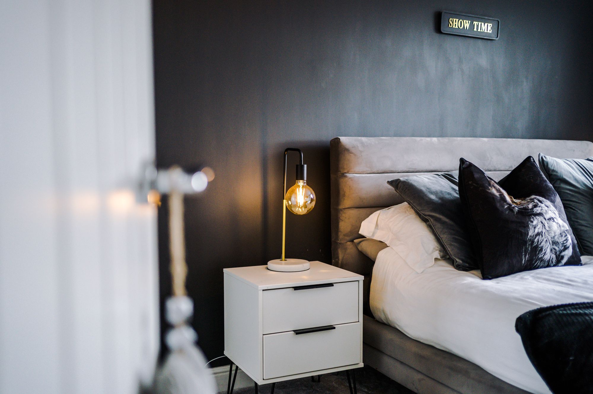 Commissioner Square, Paddington, WA1