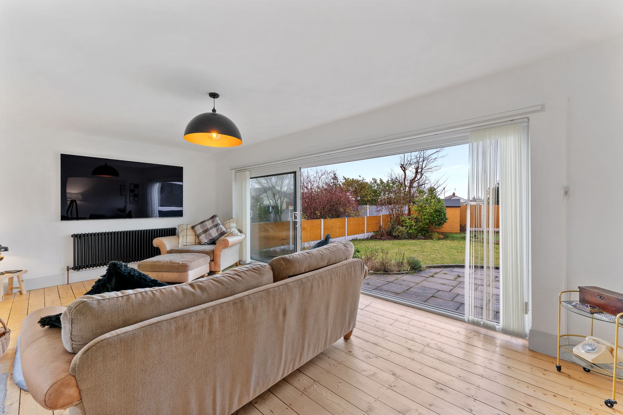 Tynwald Crescent, Widnes