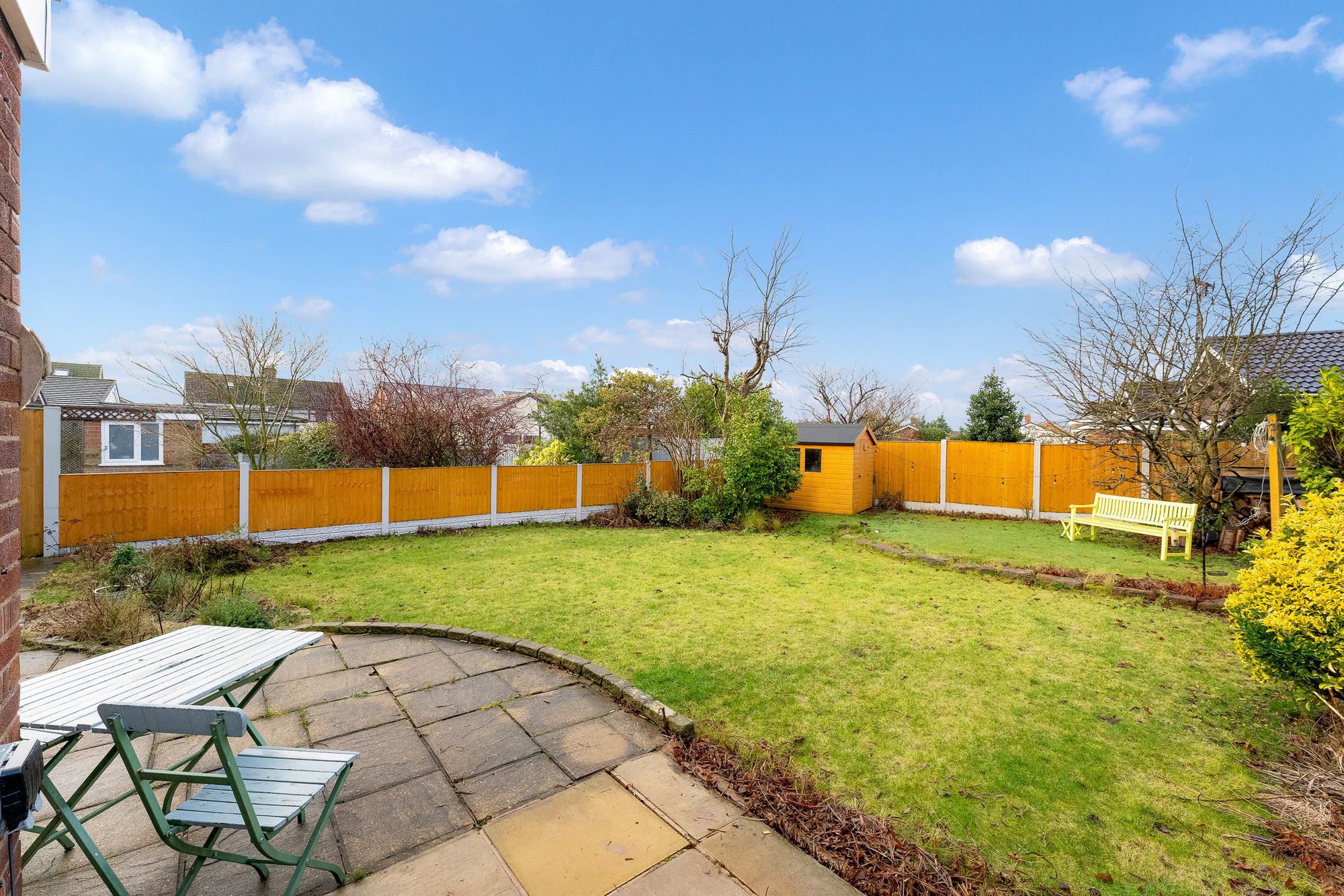 Tynwald Crescent, Widnes