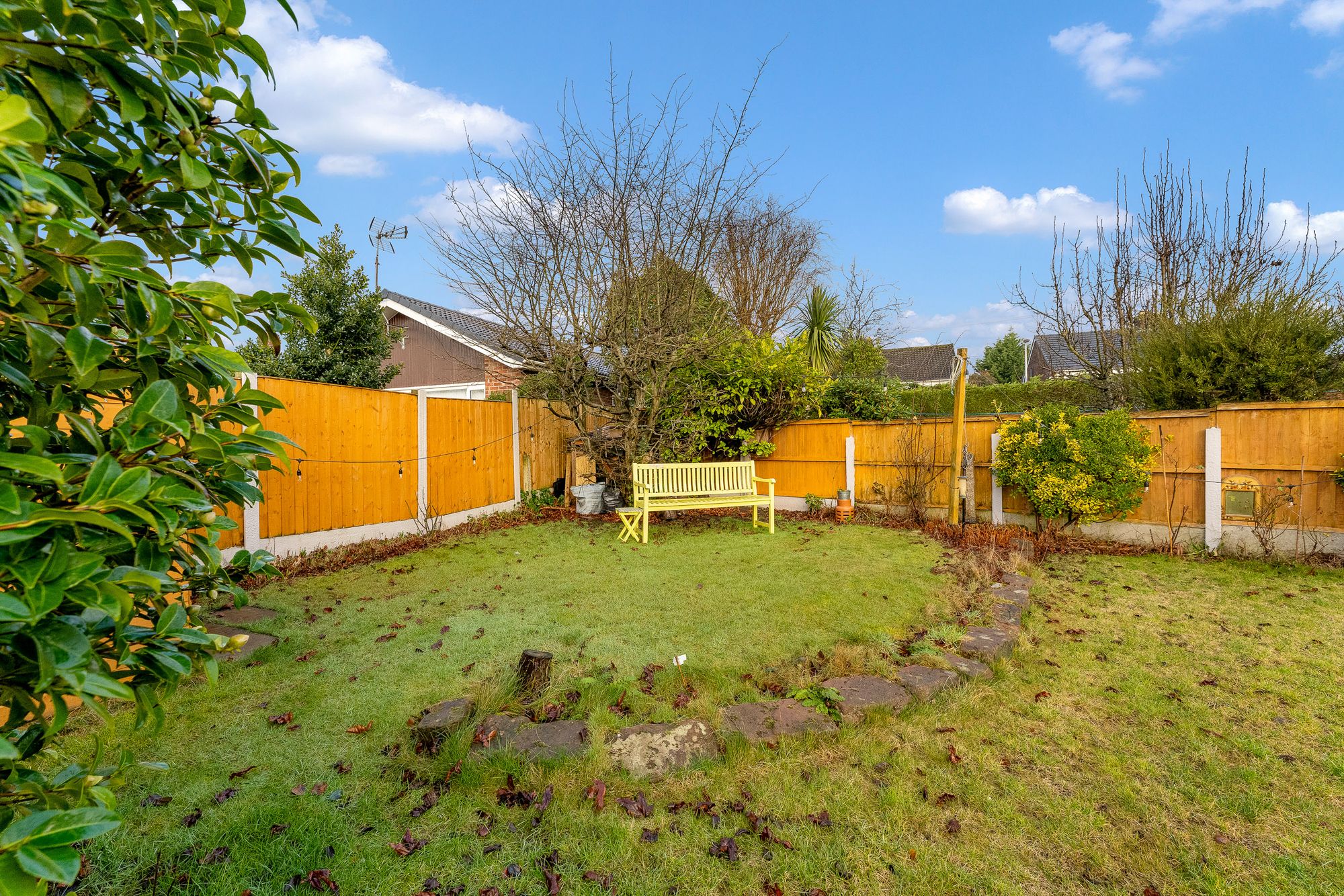 Tynwald Crescent, Widnes