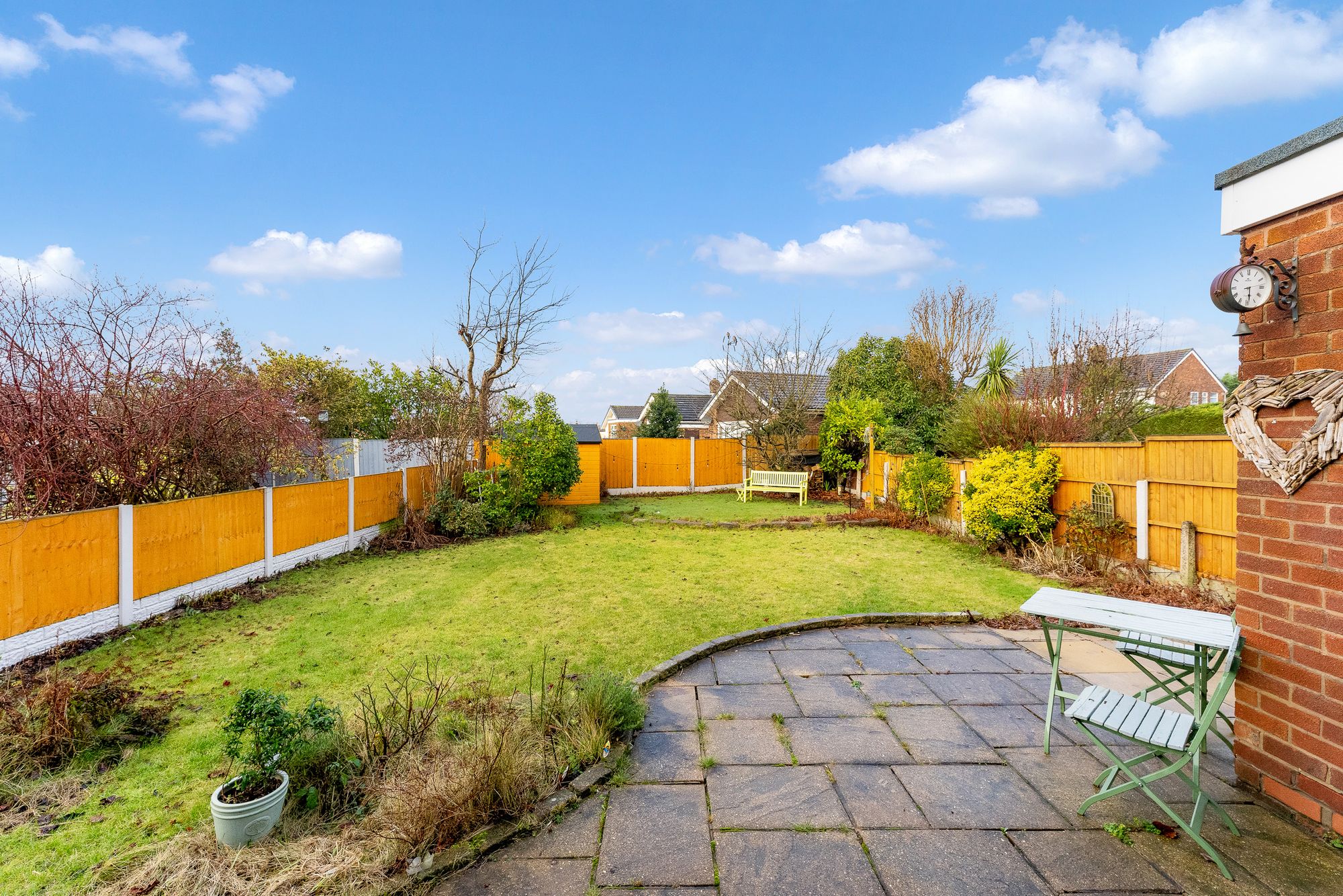 Tynwald Crescent, Widnes