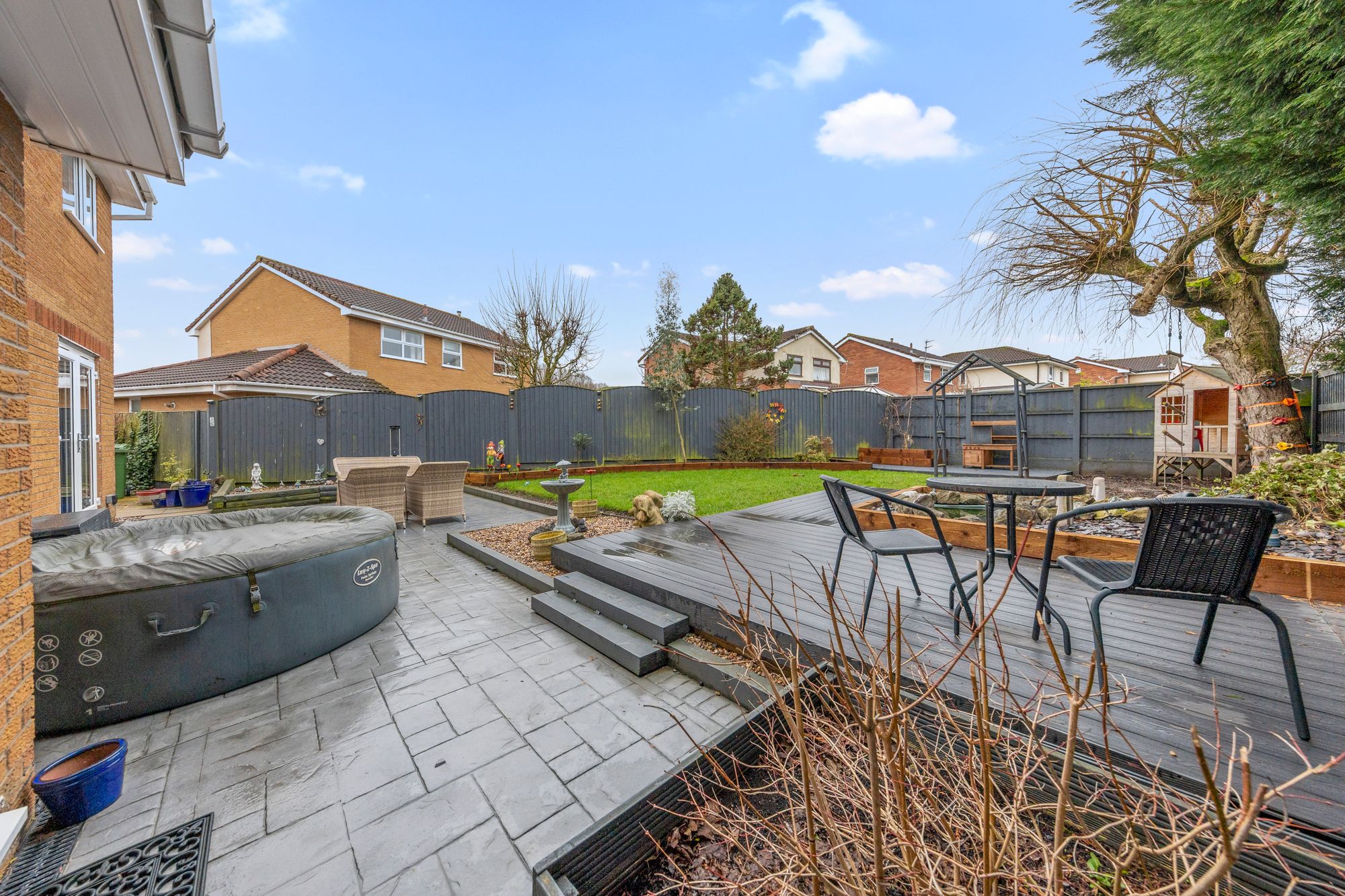 Falconers Green, Westbrook, WA5