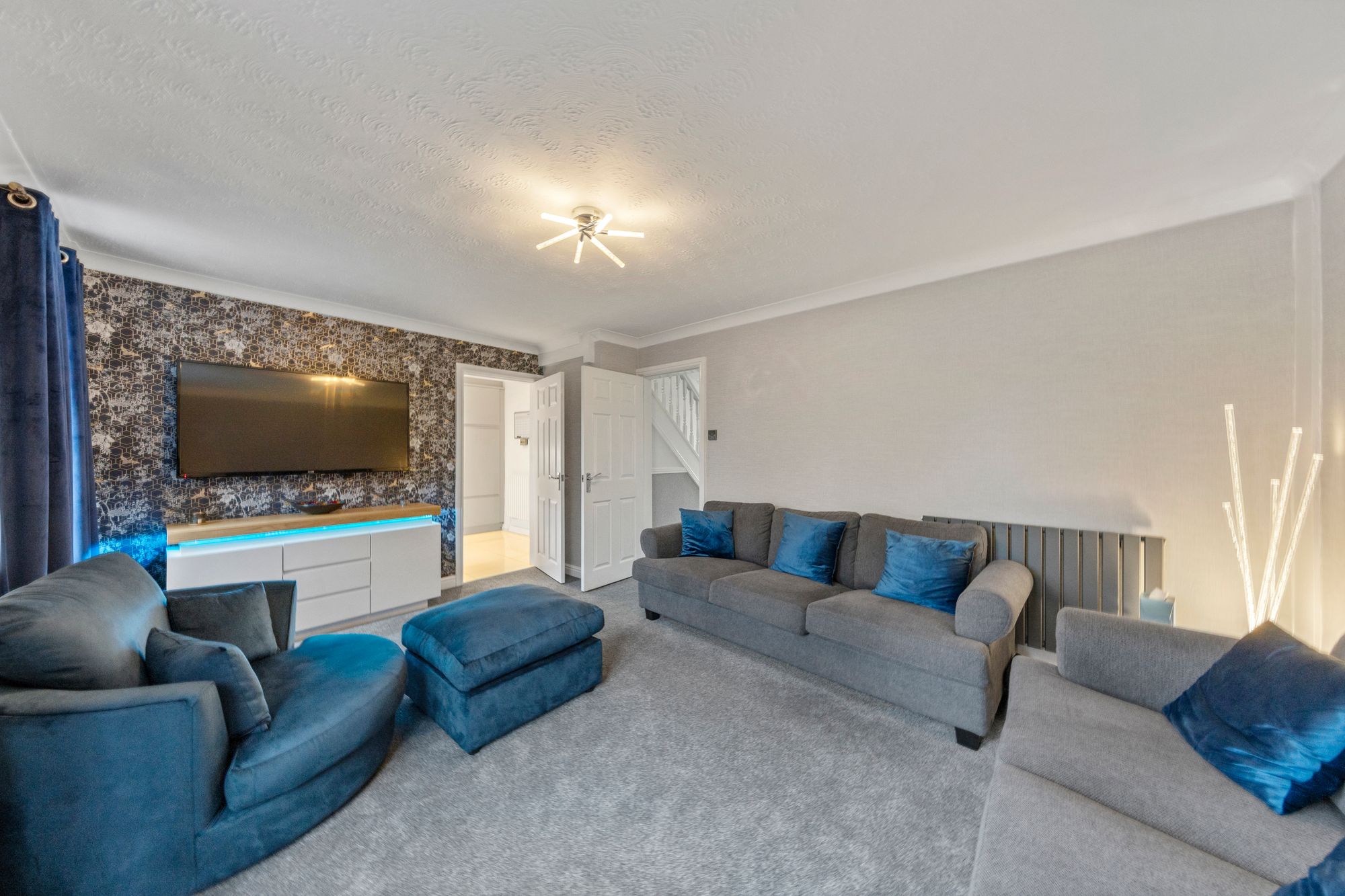 Falconers Green, Westbrook, WA5