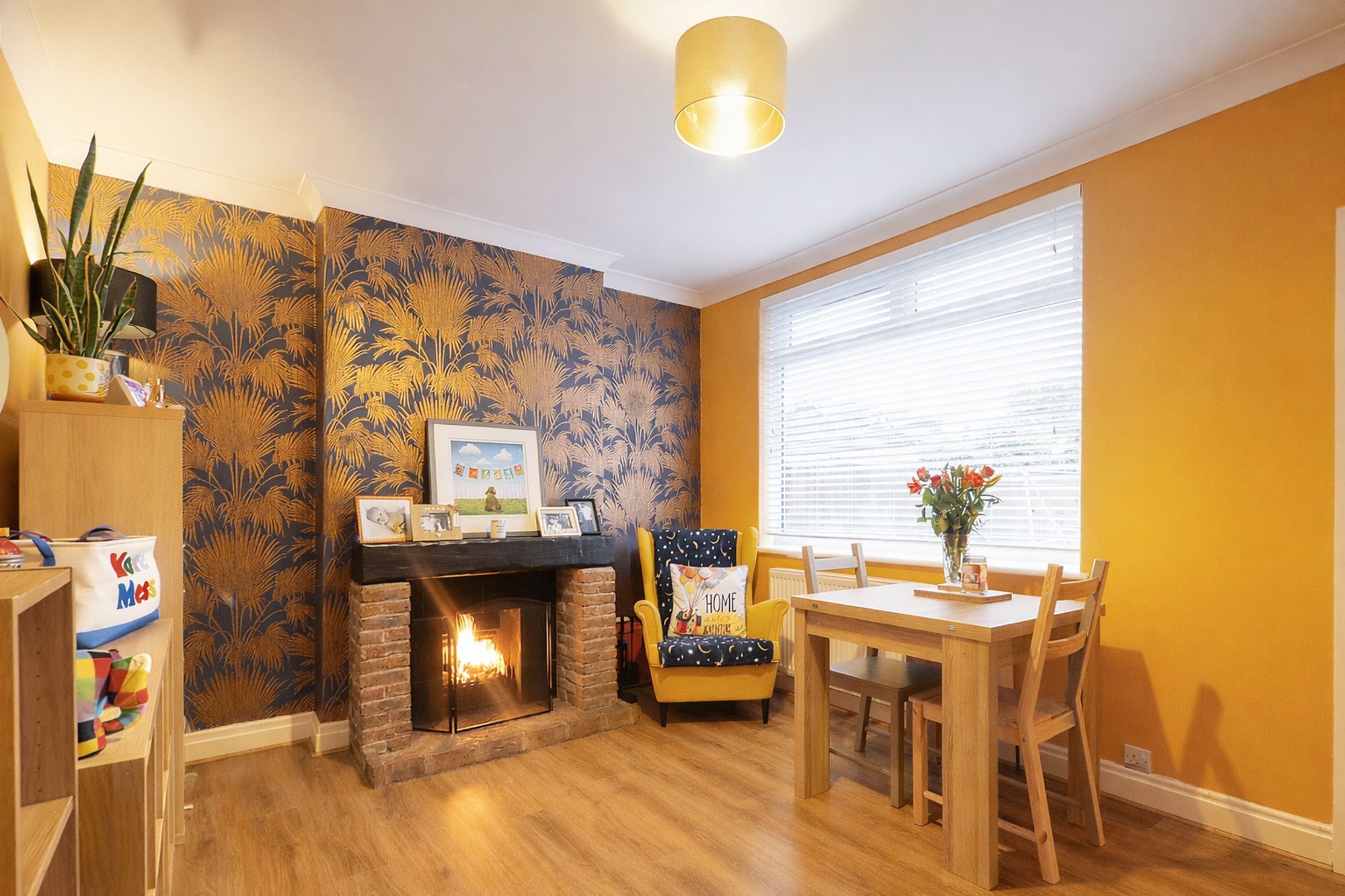 40e41279-e0d0-423c-b06a-94550f2508cb