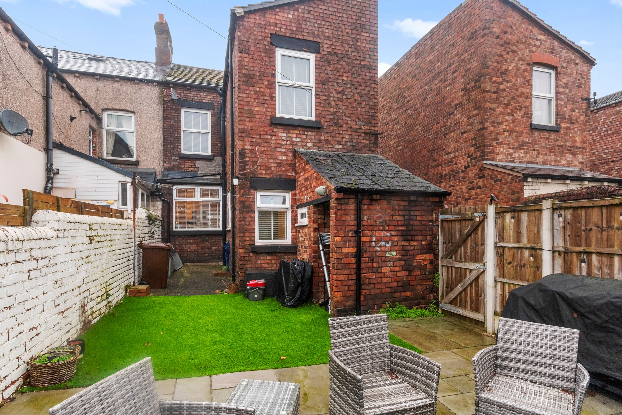 Dentons Green Lane, St. Helens