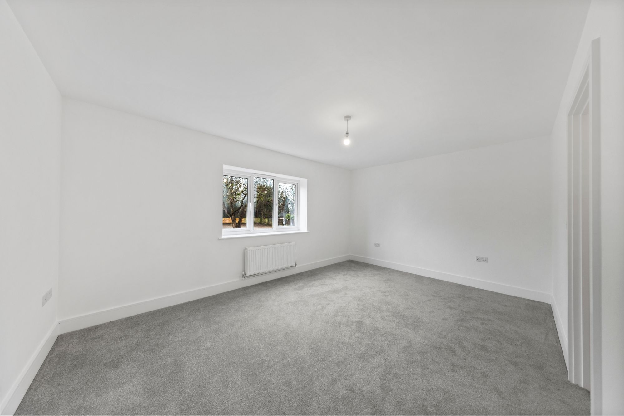 Church End, Hale Village, L24