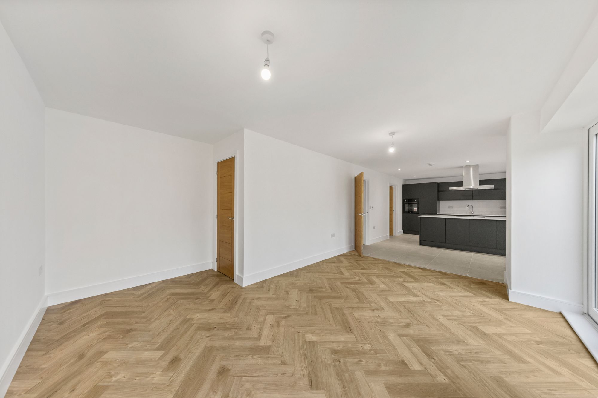 Church End, Hale Village, L24