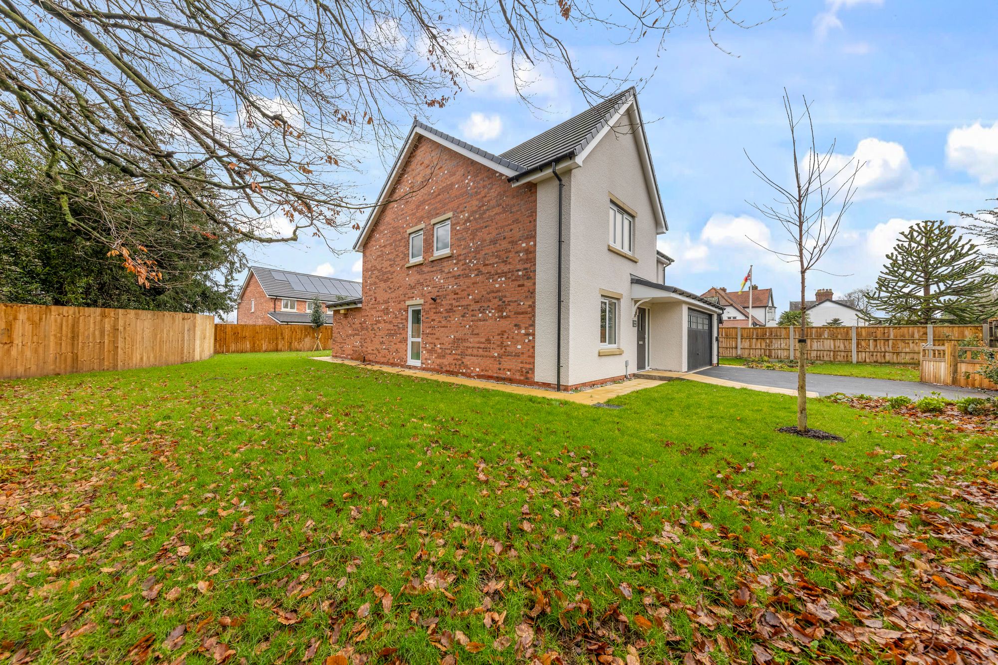 Church End, Hale Village, L24