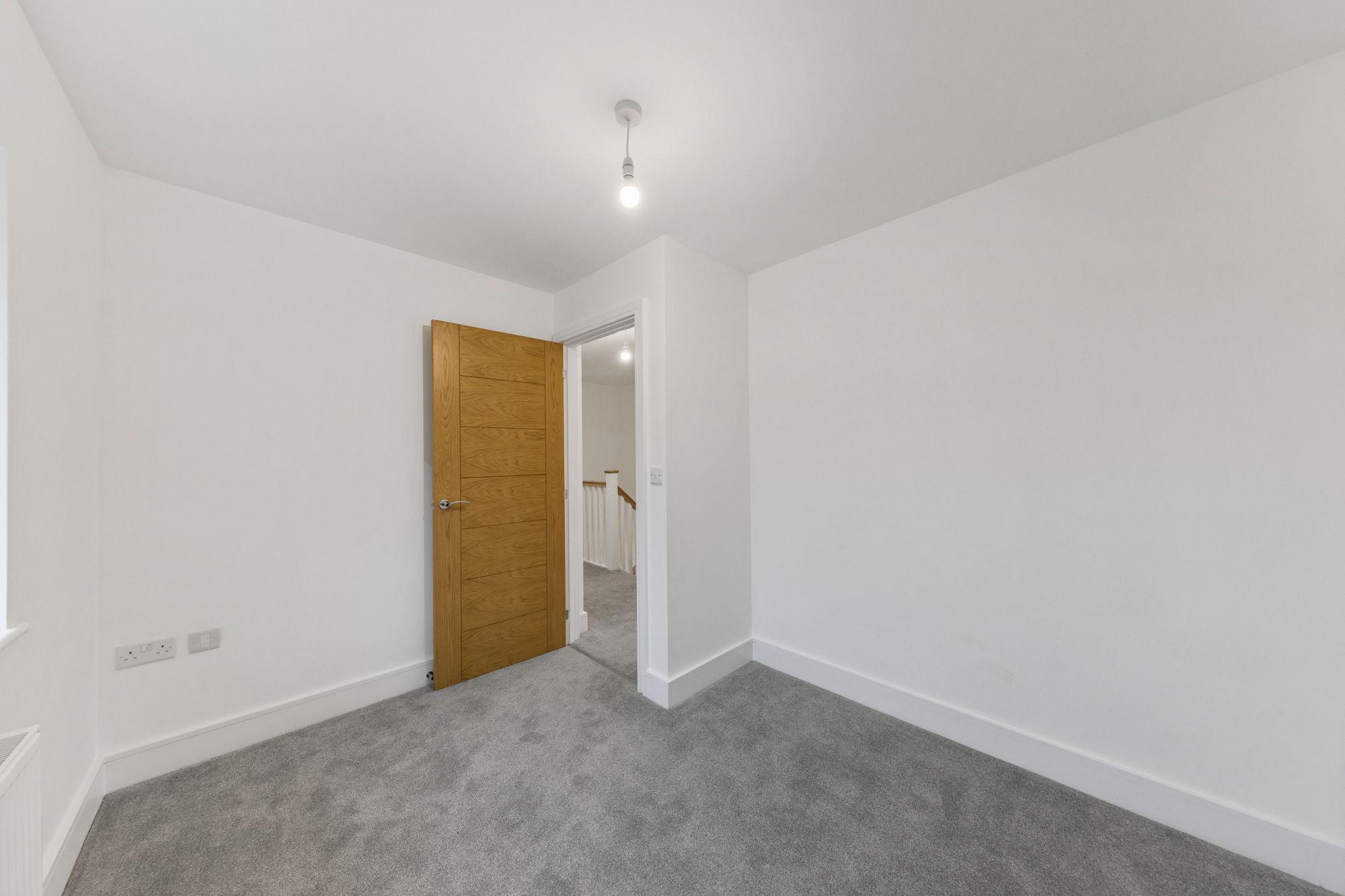 Halis Court, Hale Village, L24