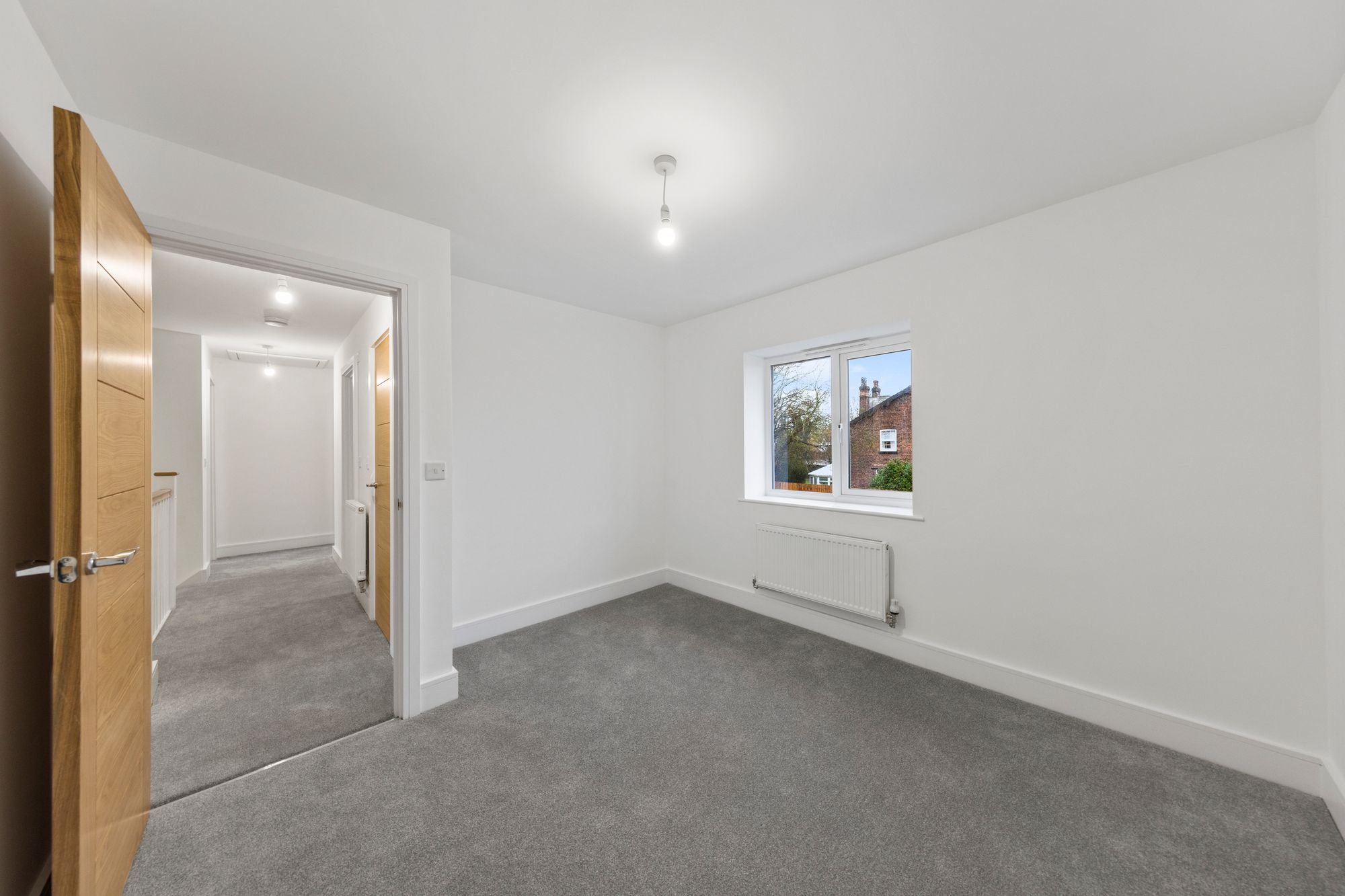 Halis Court, Hale Village, L24
