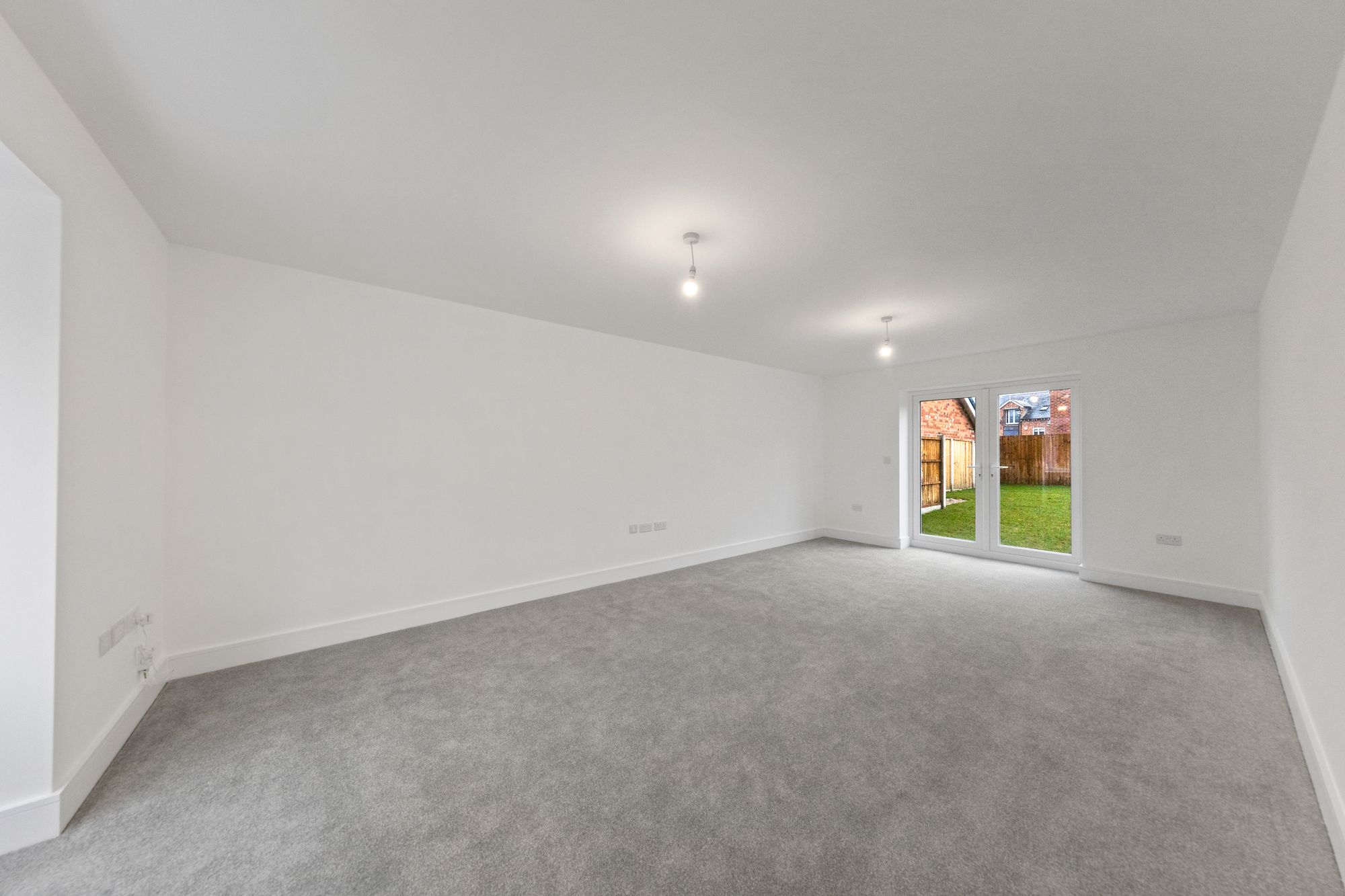 Halis Court, Hale Village, L24