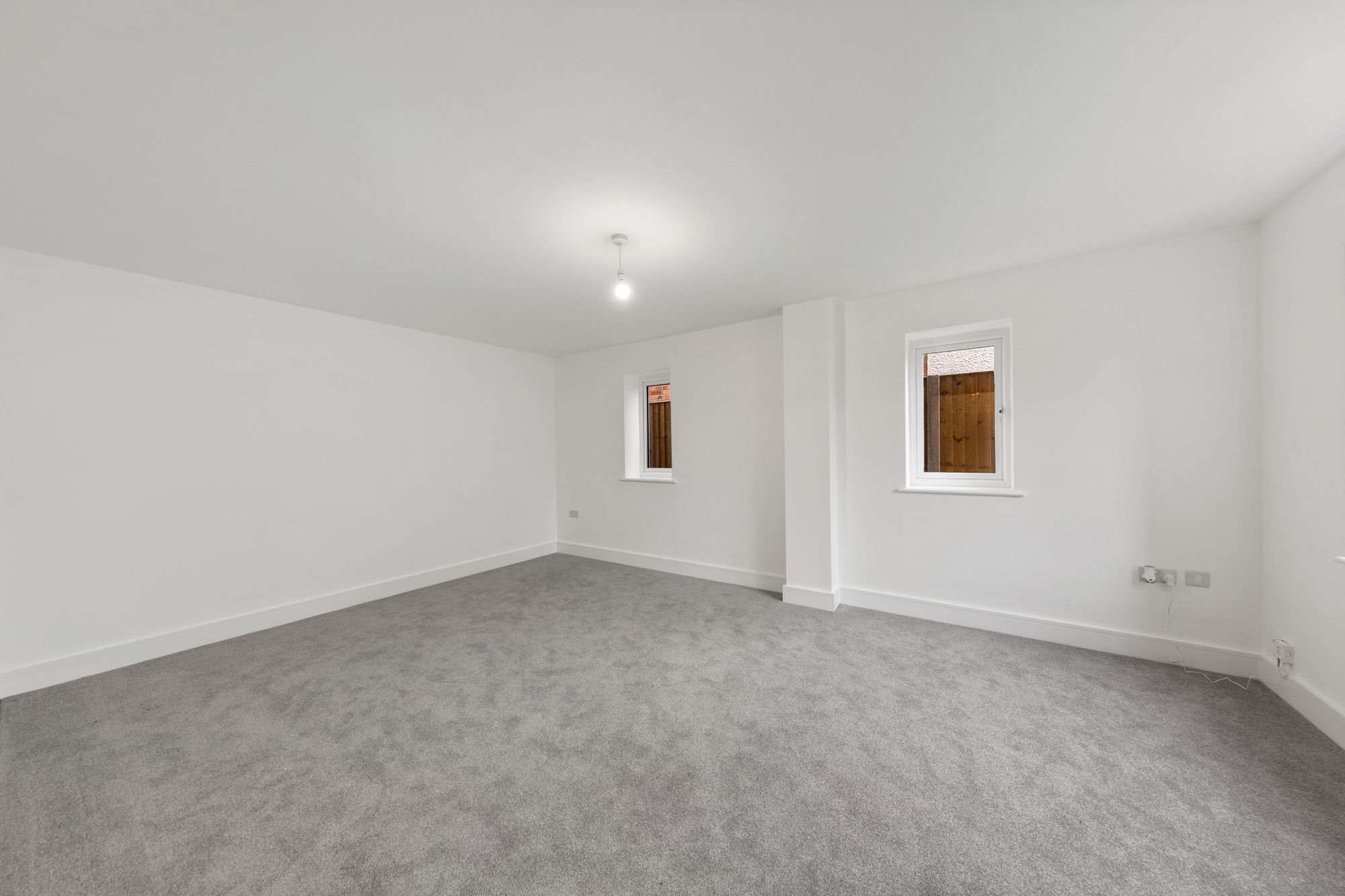 Halis Court, Hale Village, L24