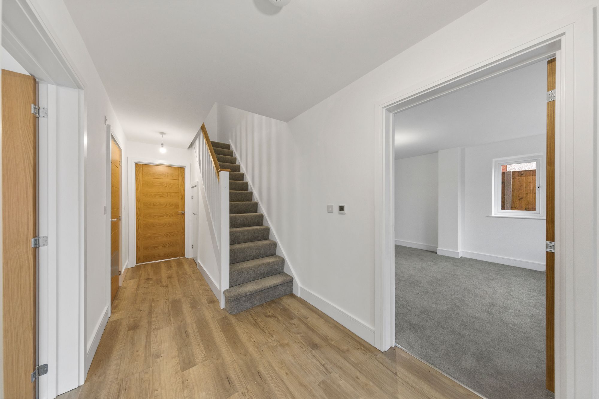 Halis Court, Hale Village, L24